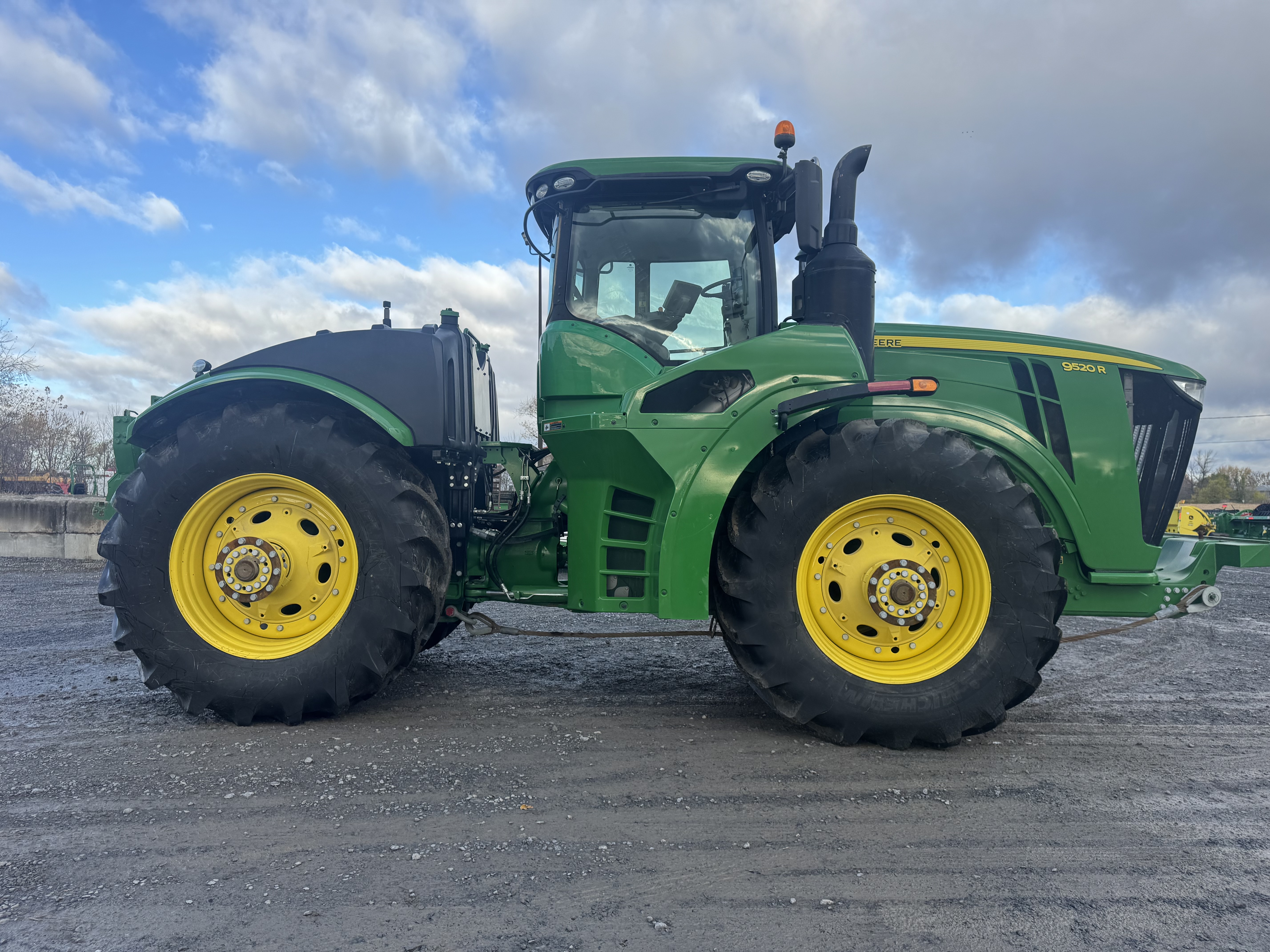 John Deere 9520R 