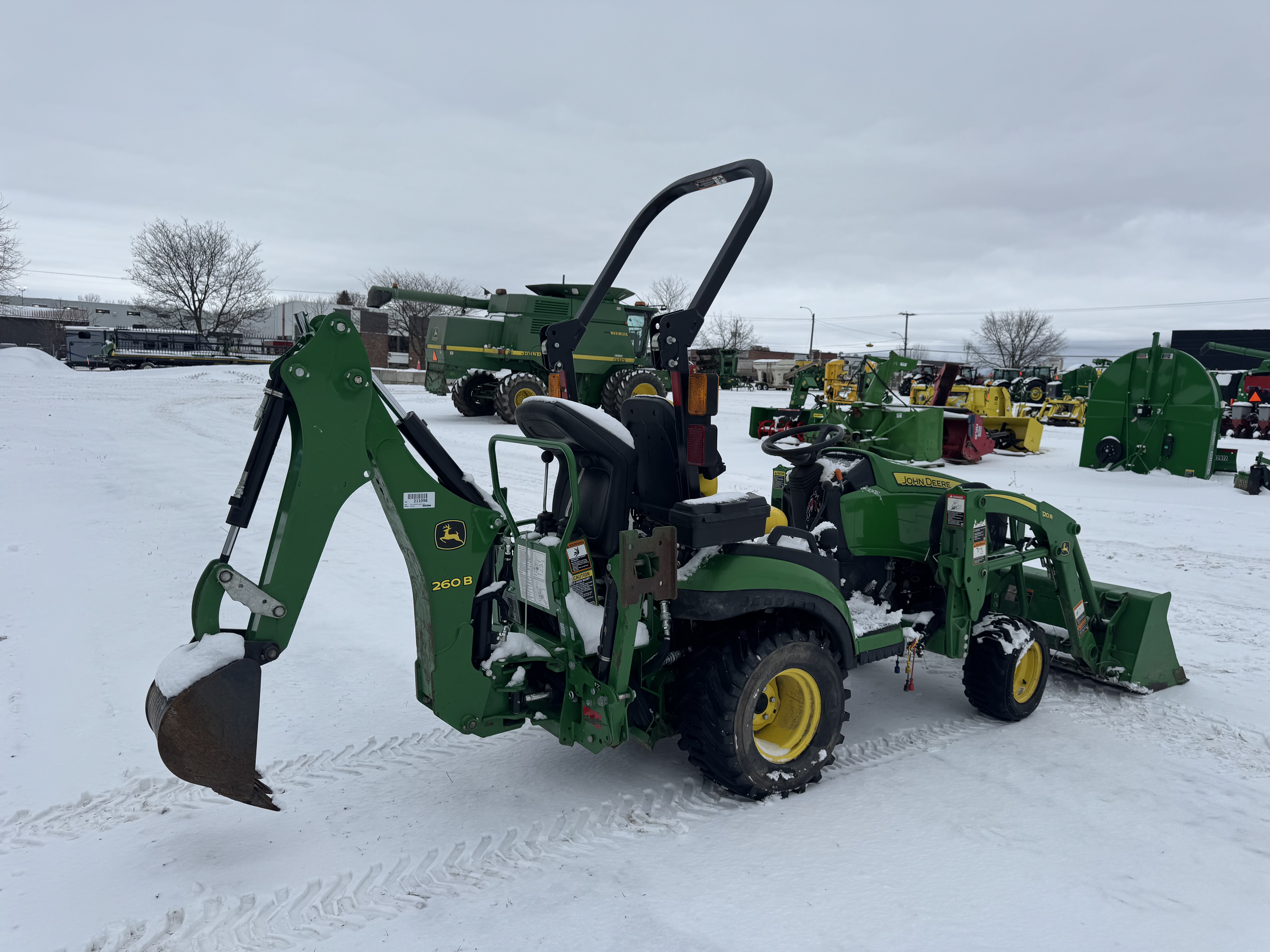 John Deere 1025R TLB