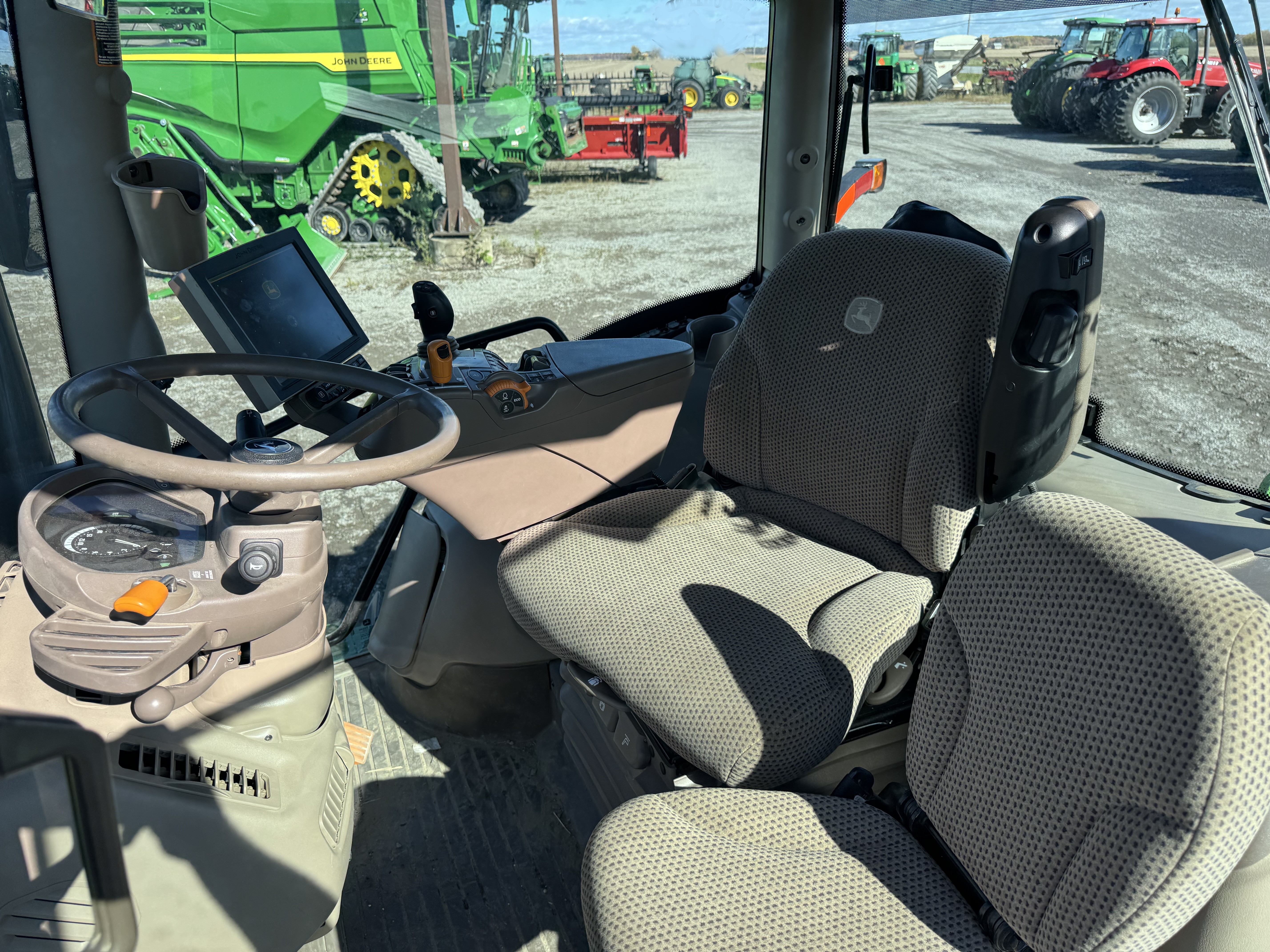 John Deere 6175R