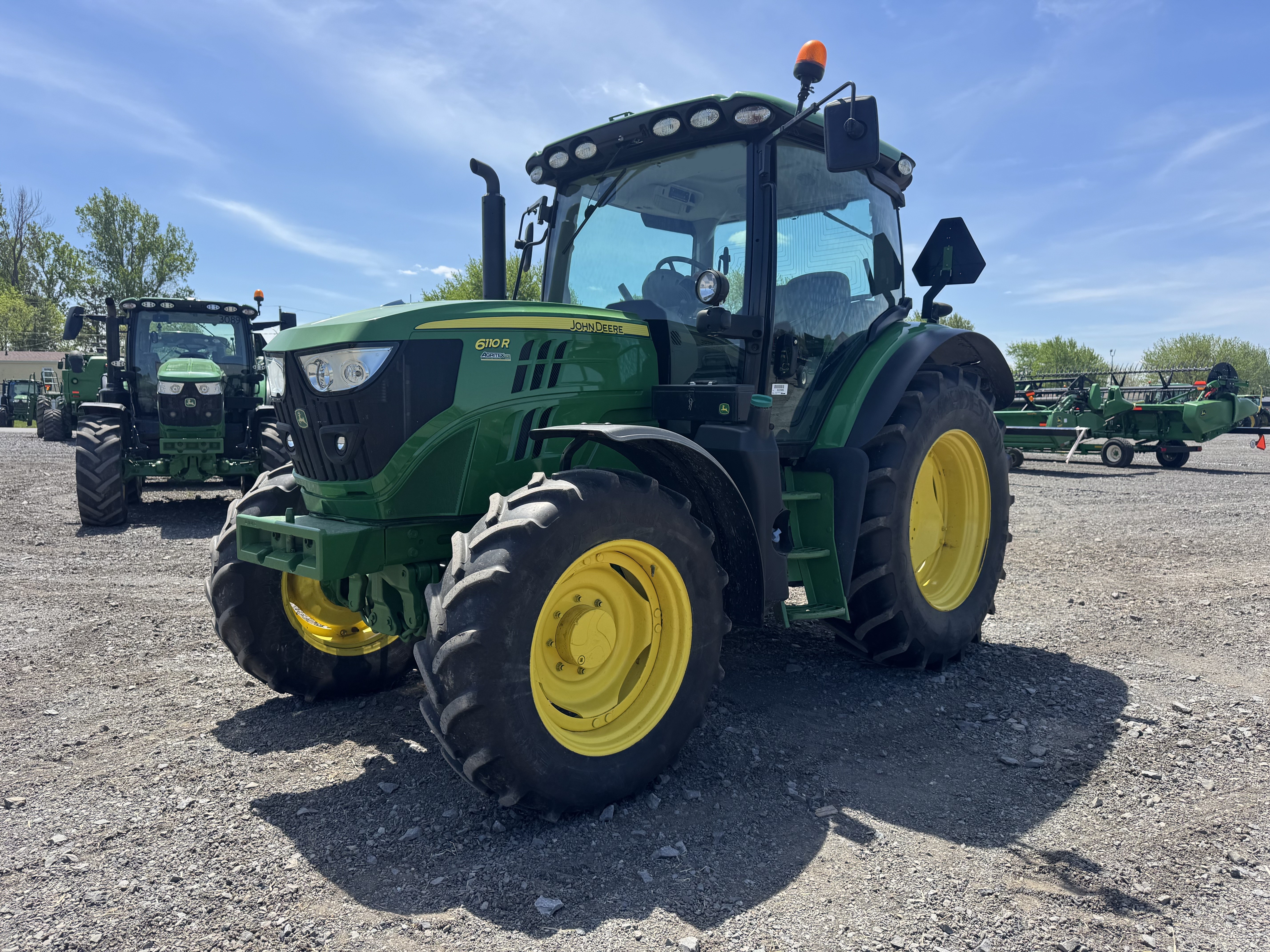 John Deere 6110R