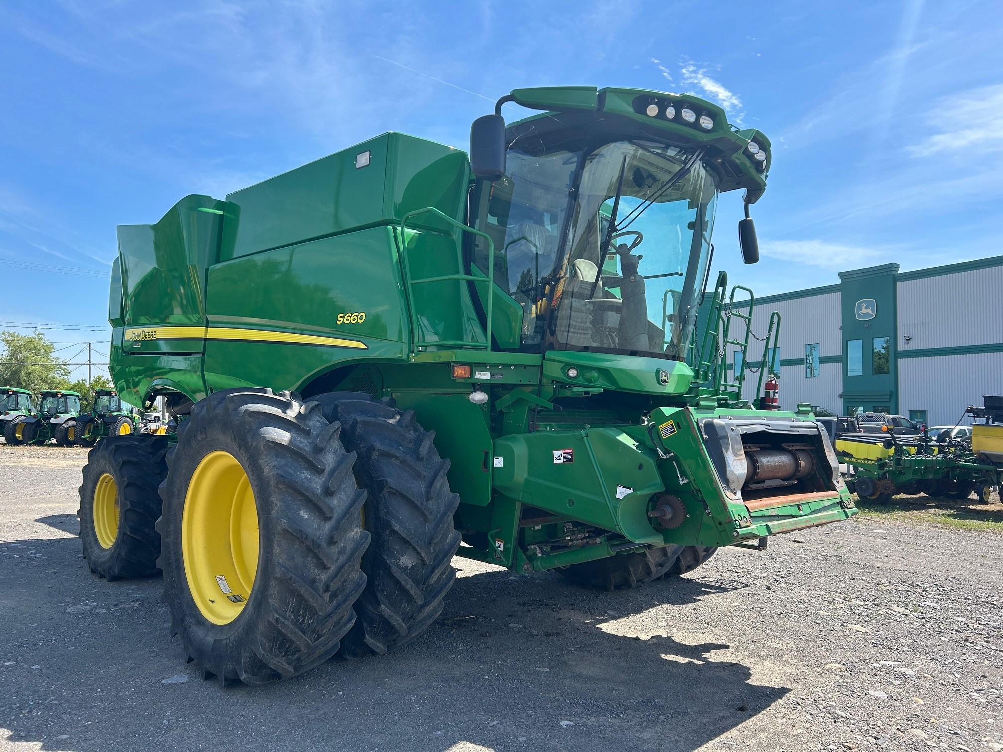 John Deere S660