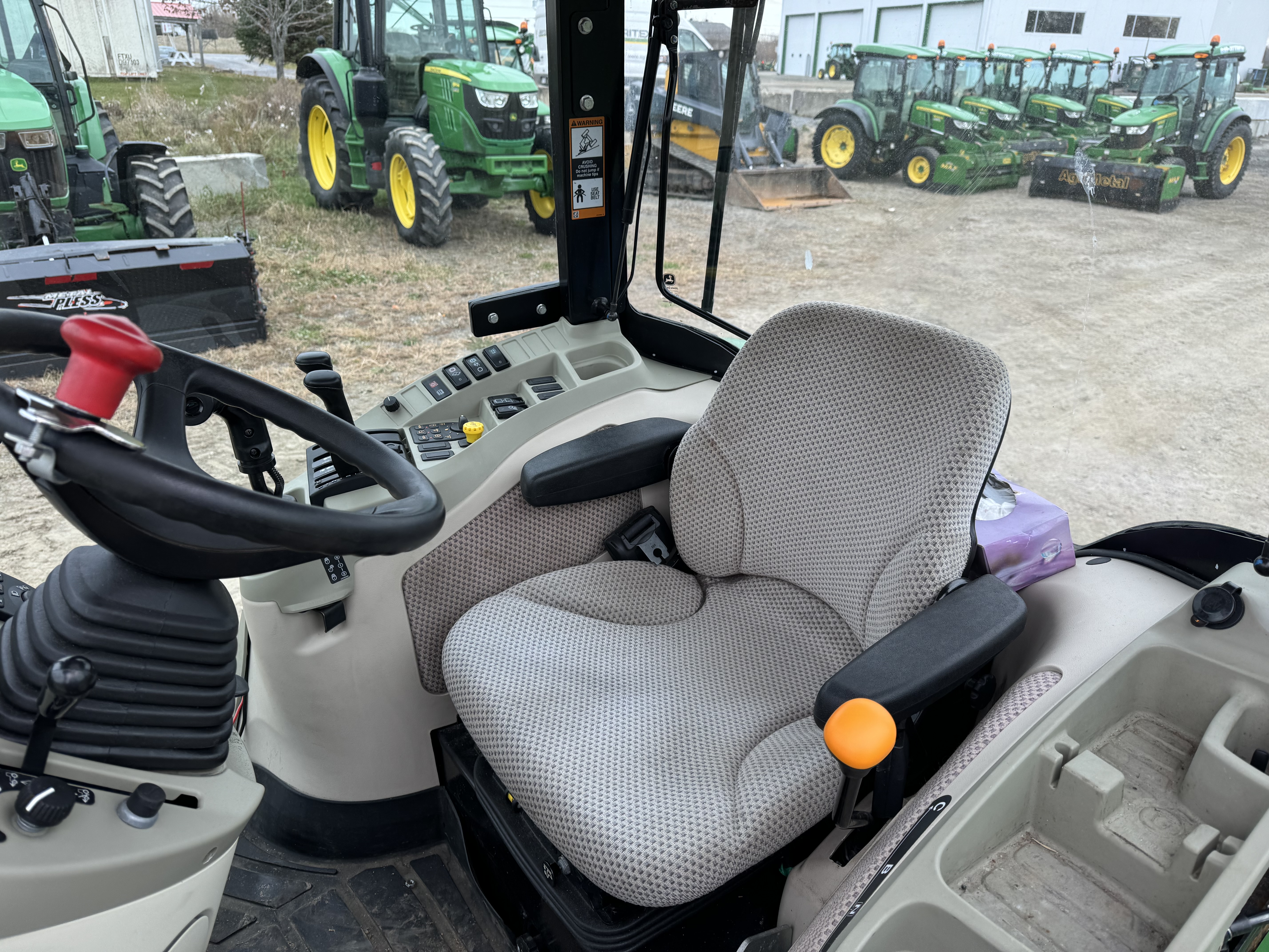 John Deere 4066R GRATTE NOKIAN  