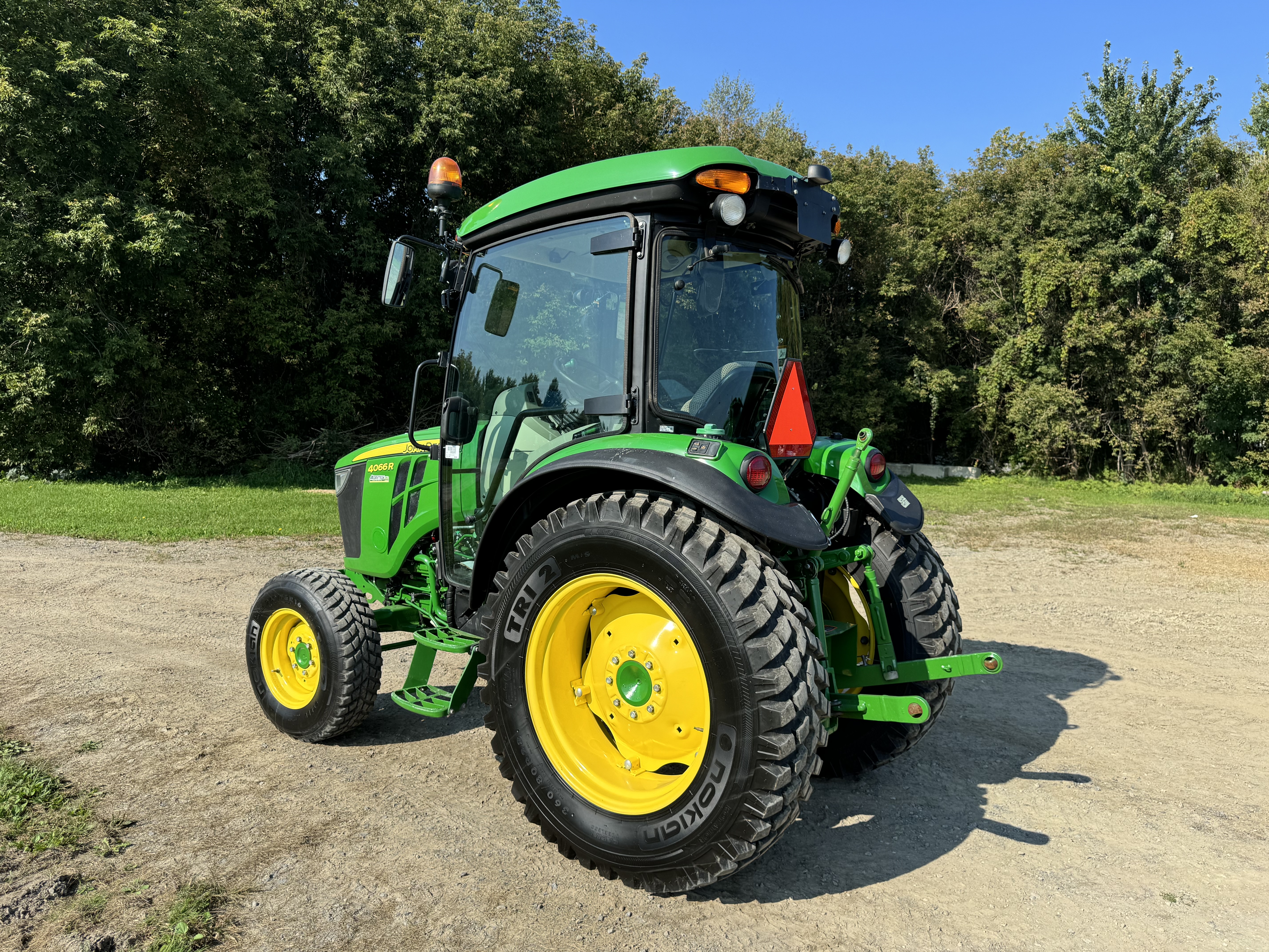 John Deere 4066R NOKIAN 