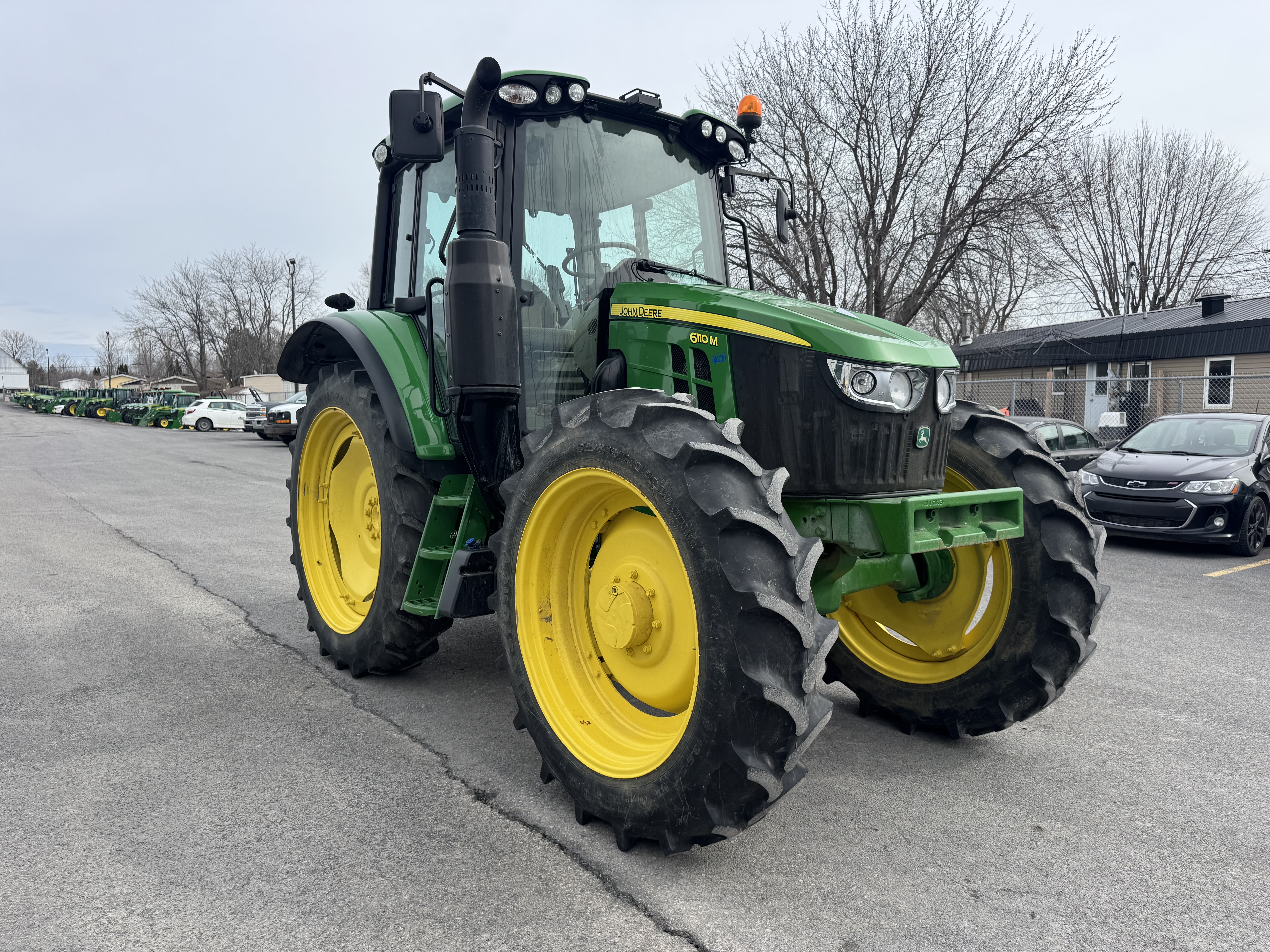 John Deere 6110M