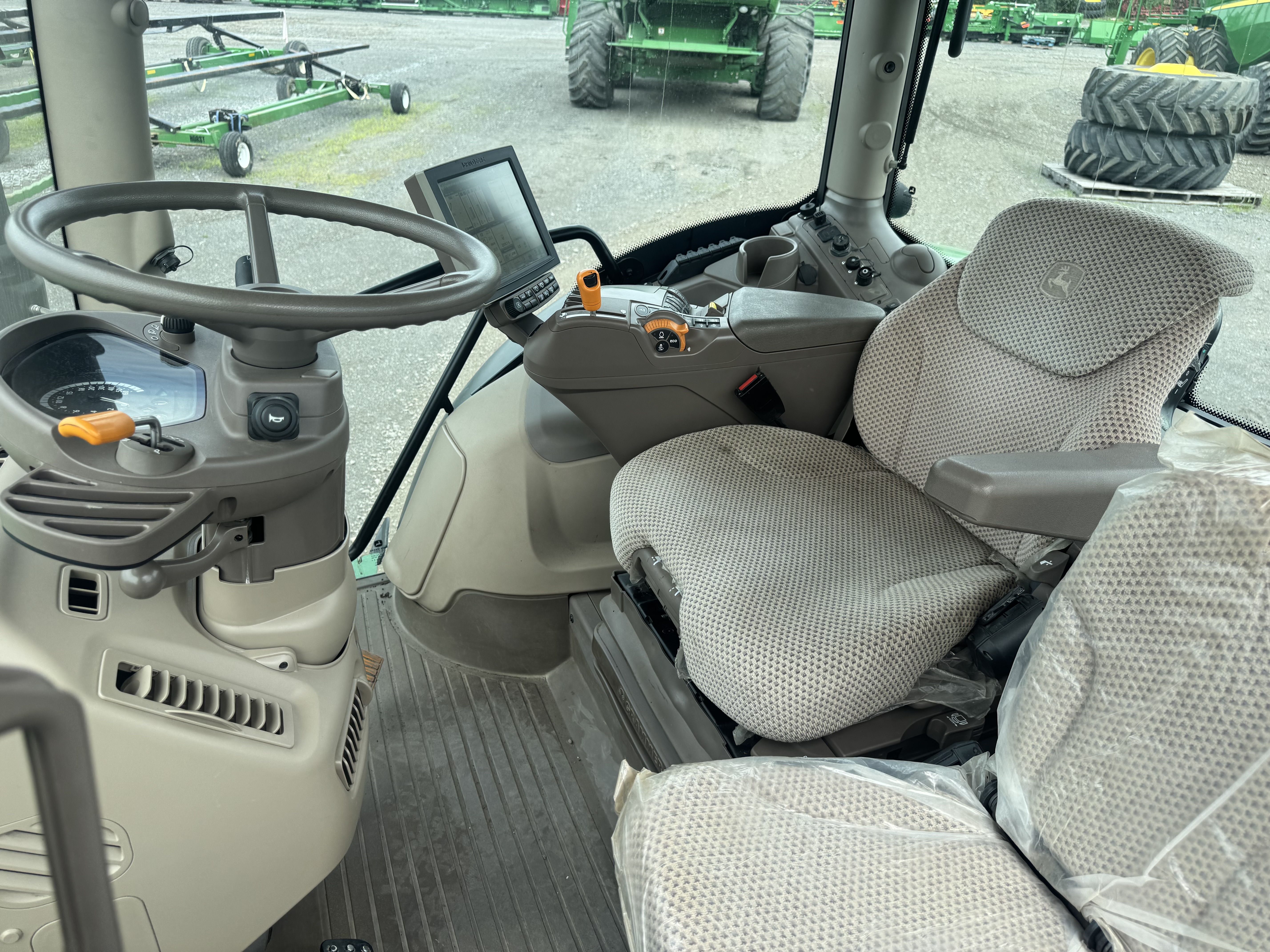 John Deere 6110R