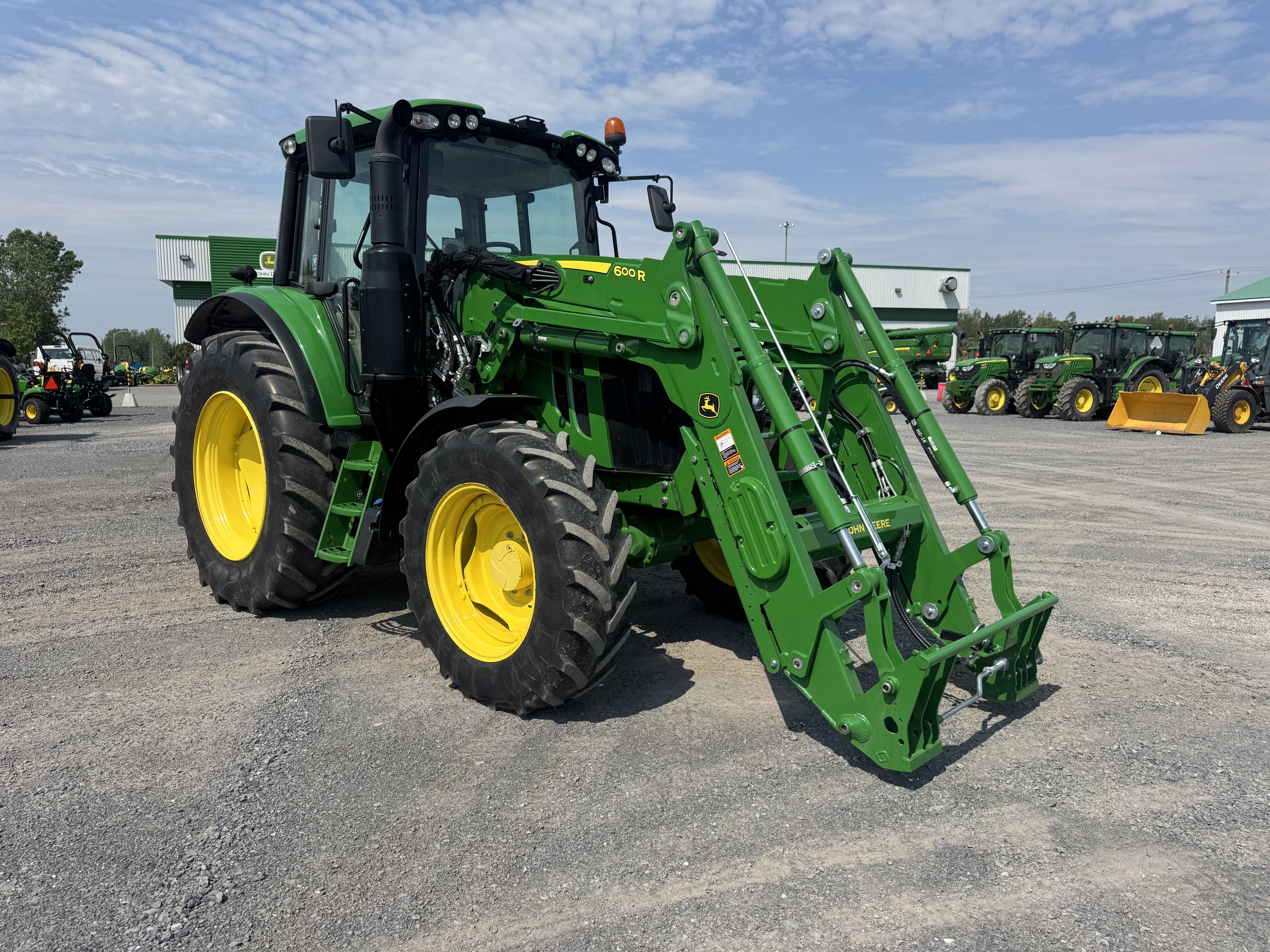 John Deere 6110M 