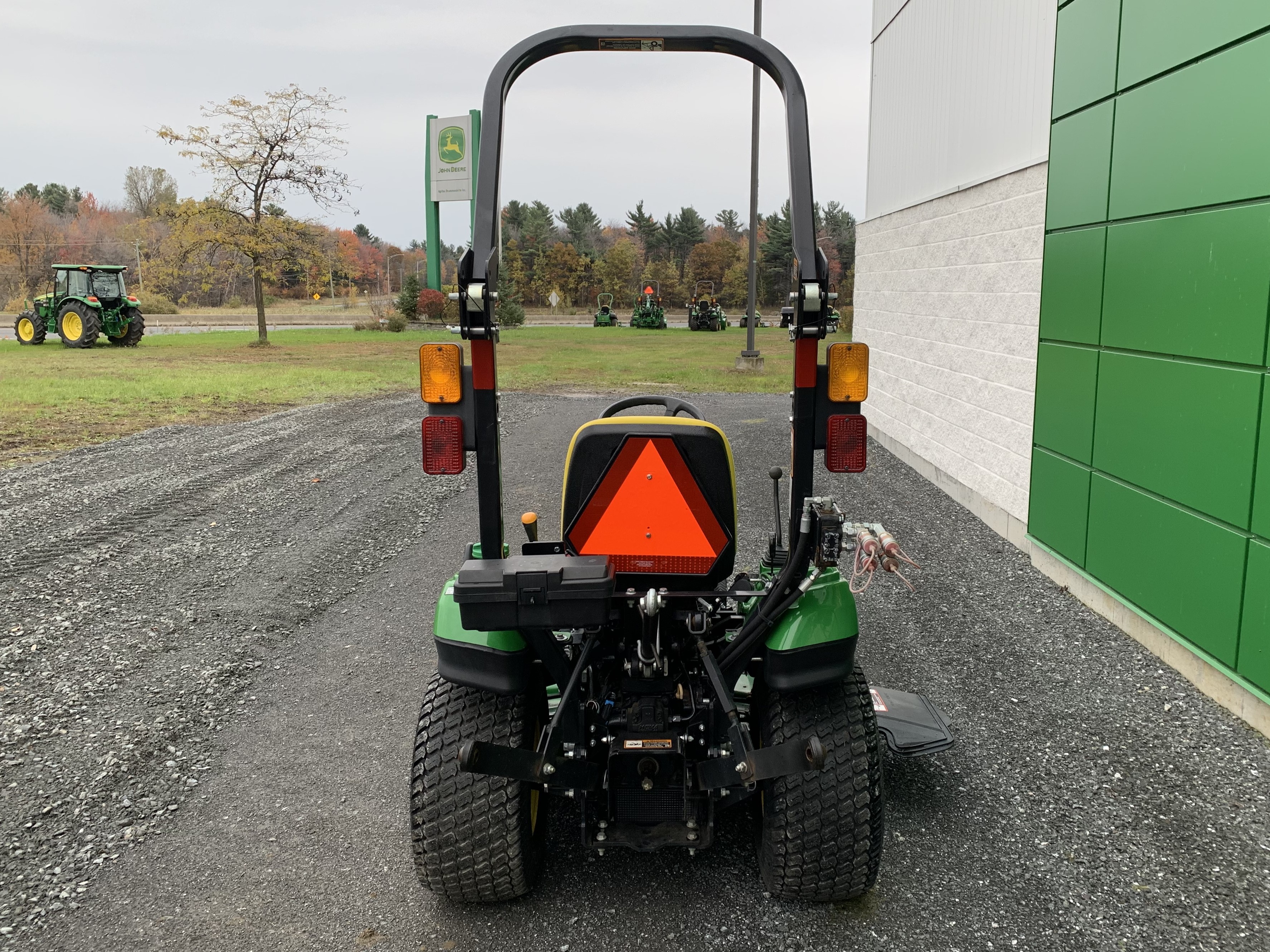 John Deere 1023E