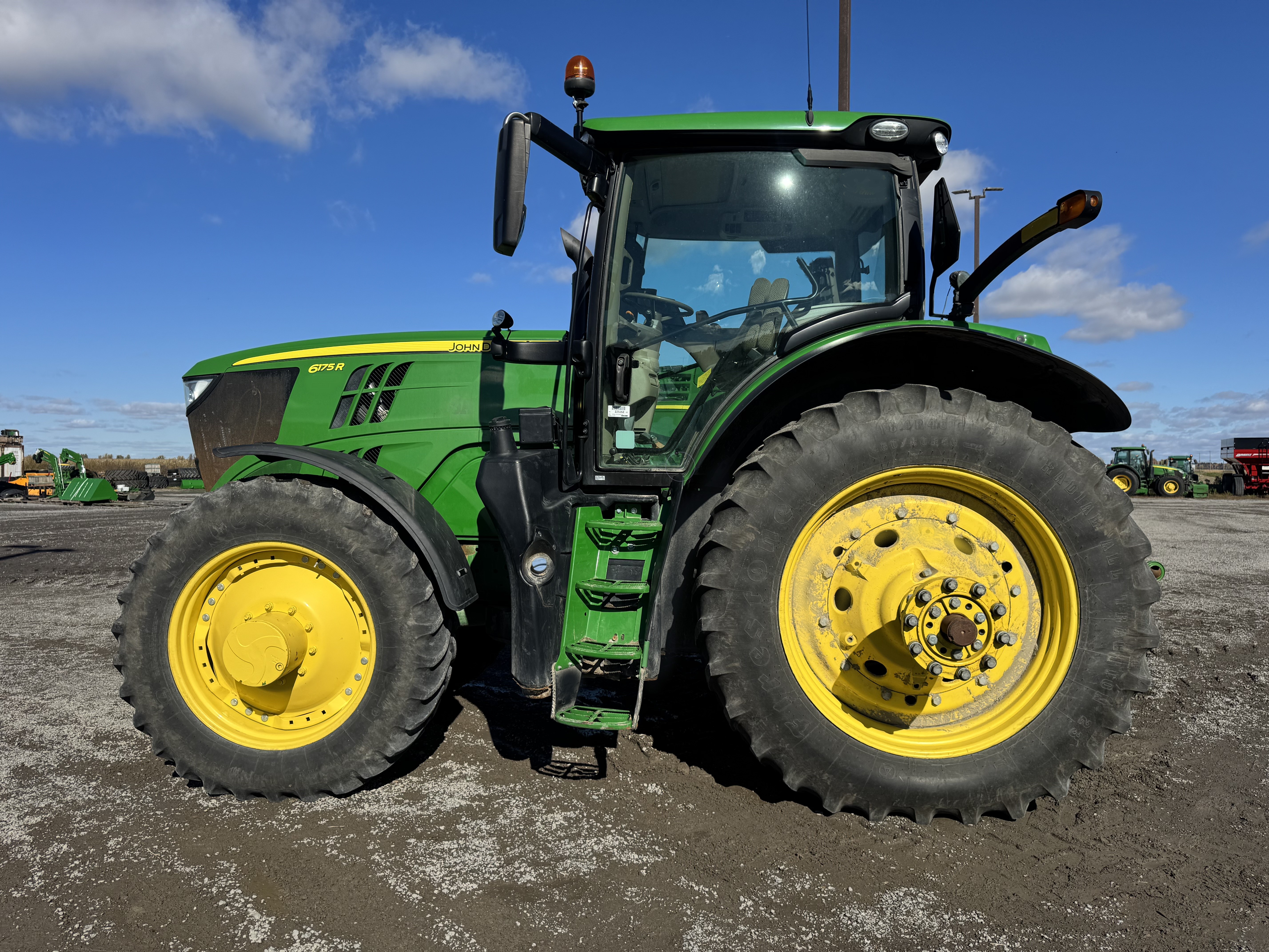 John Deere 6175R