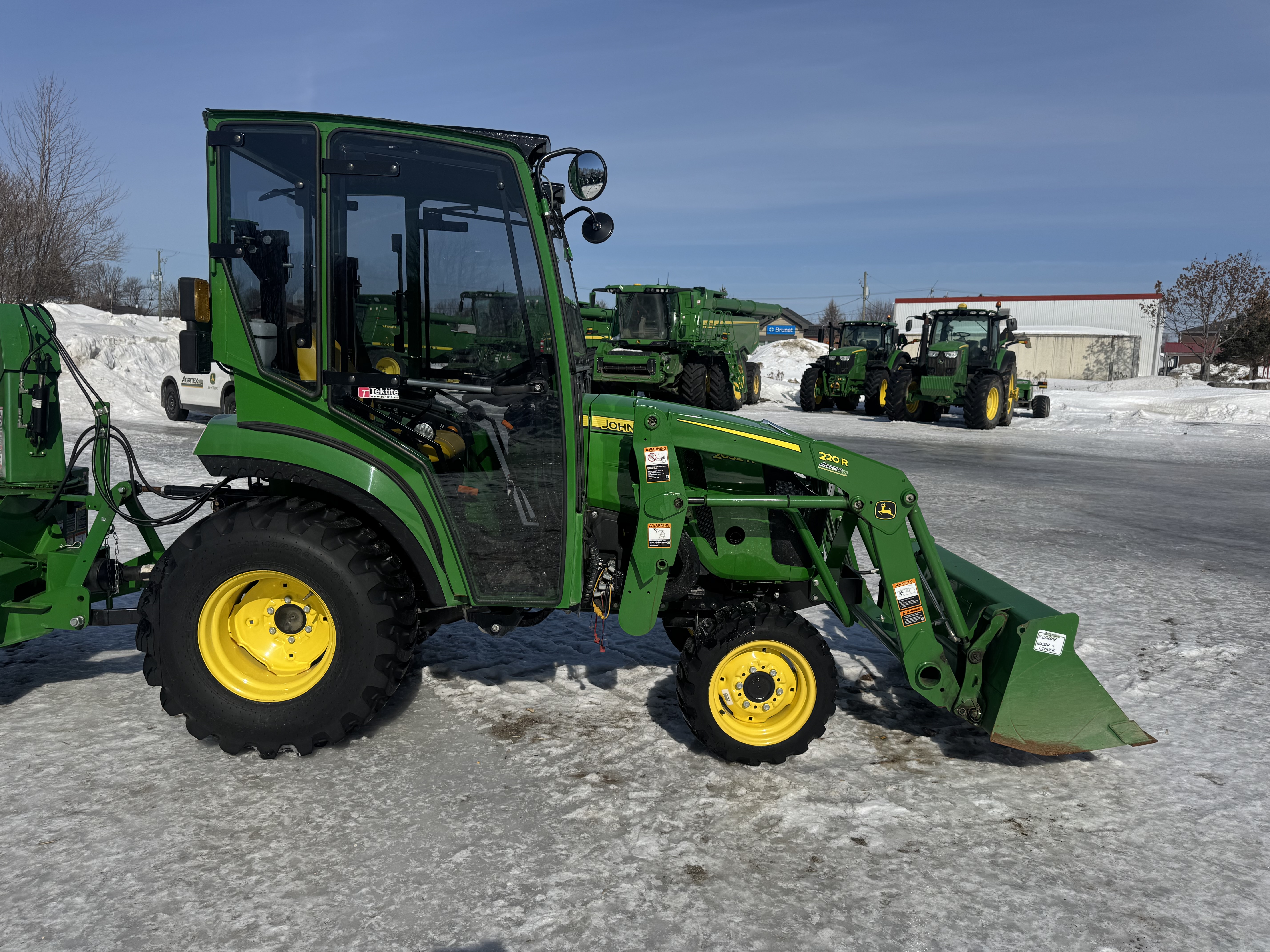 John Deere 2032R