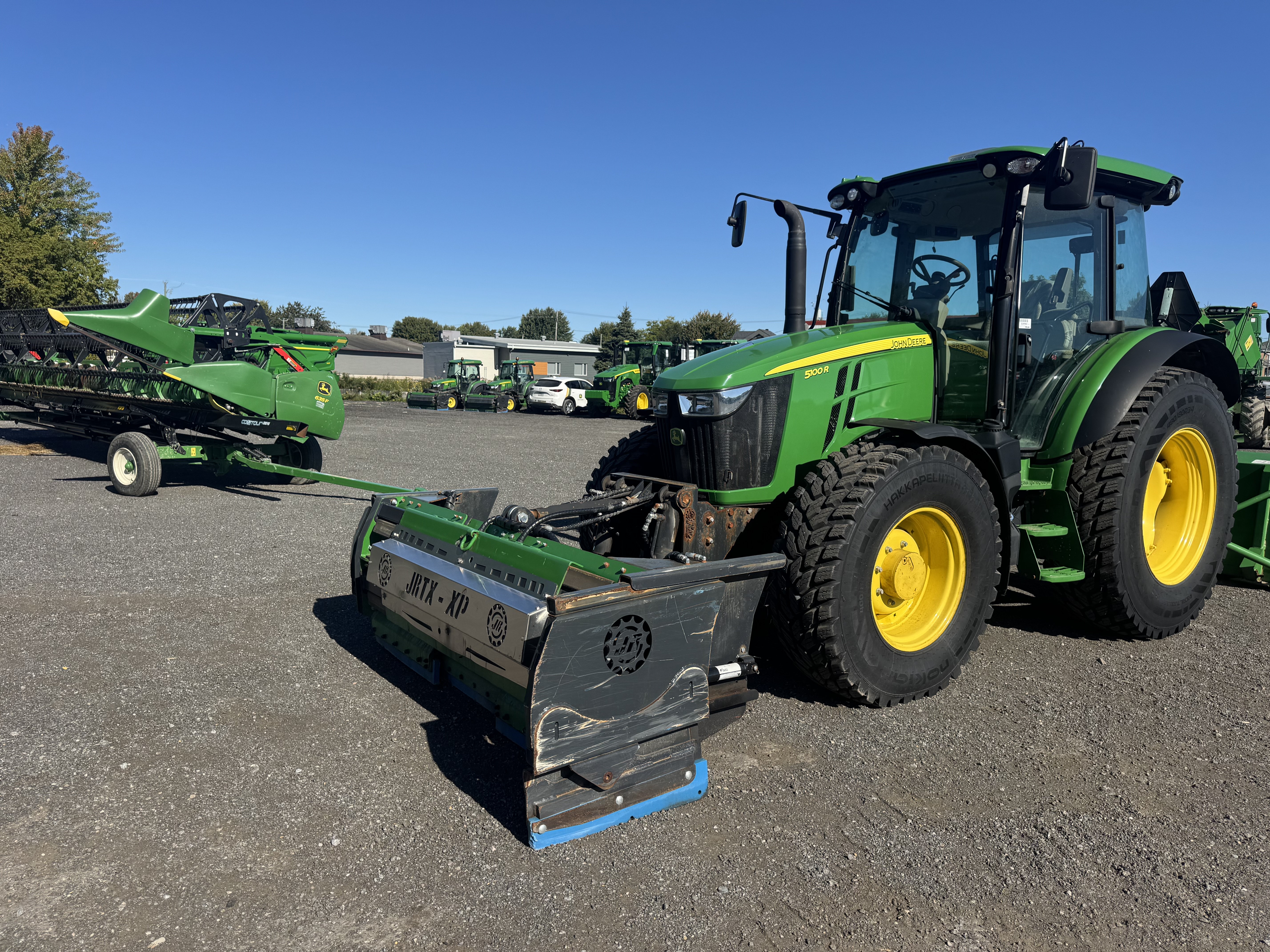John Deere 5100R NOKIAN JRTX-XP