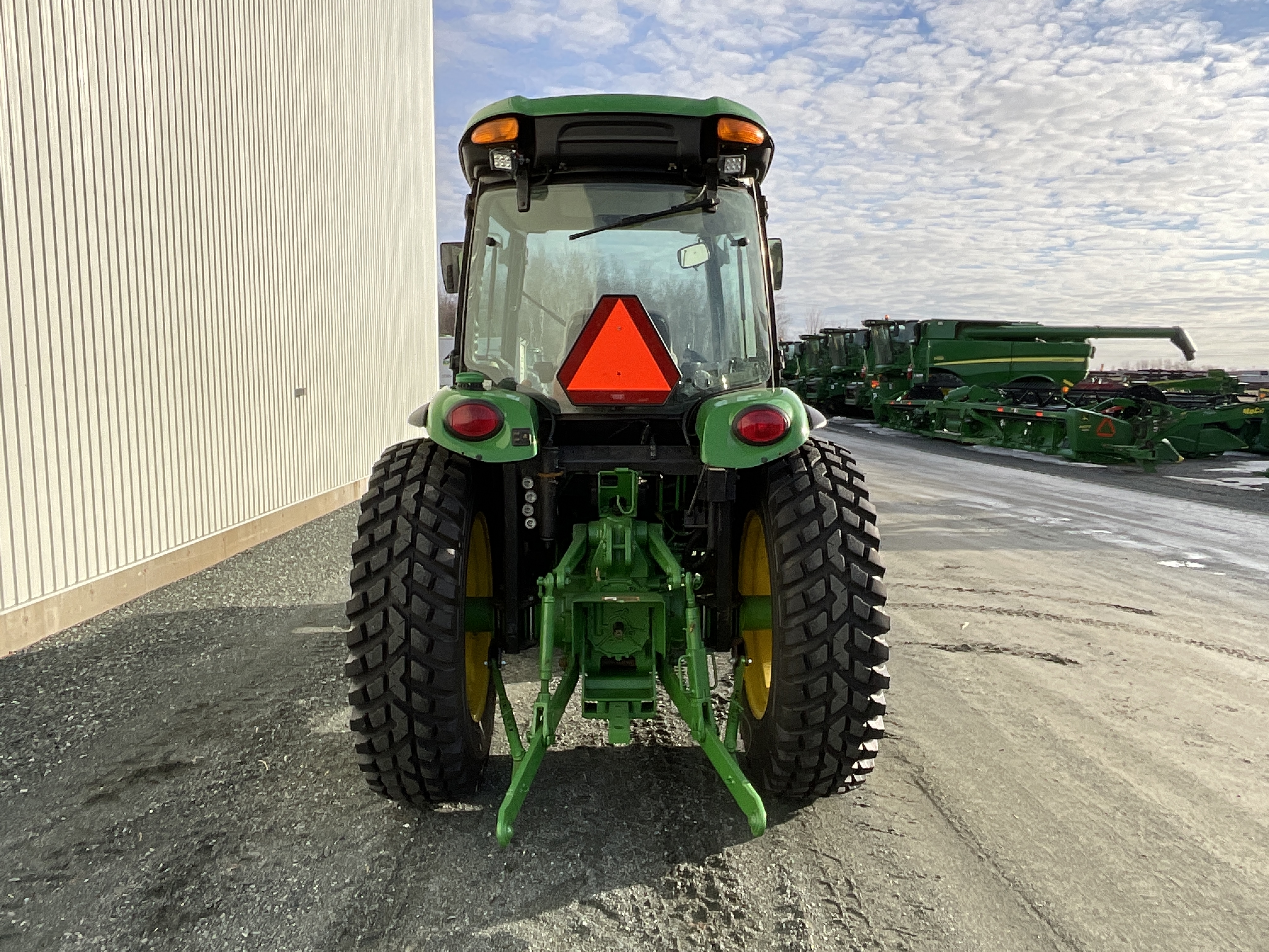 John Deere 4066R GRATTE NOKIAN 