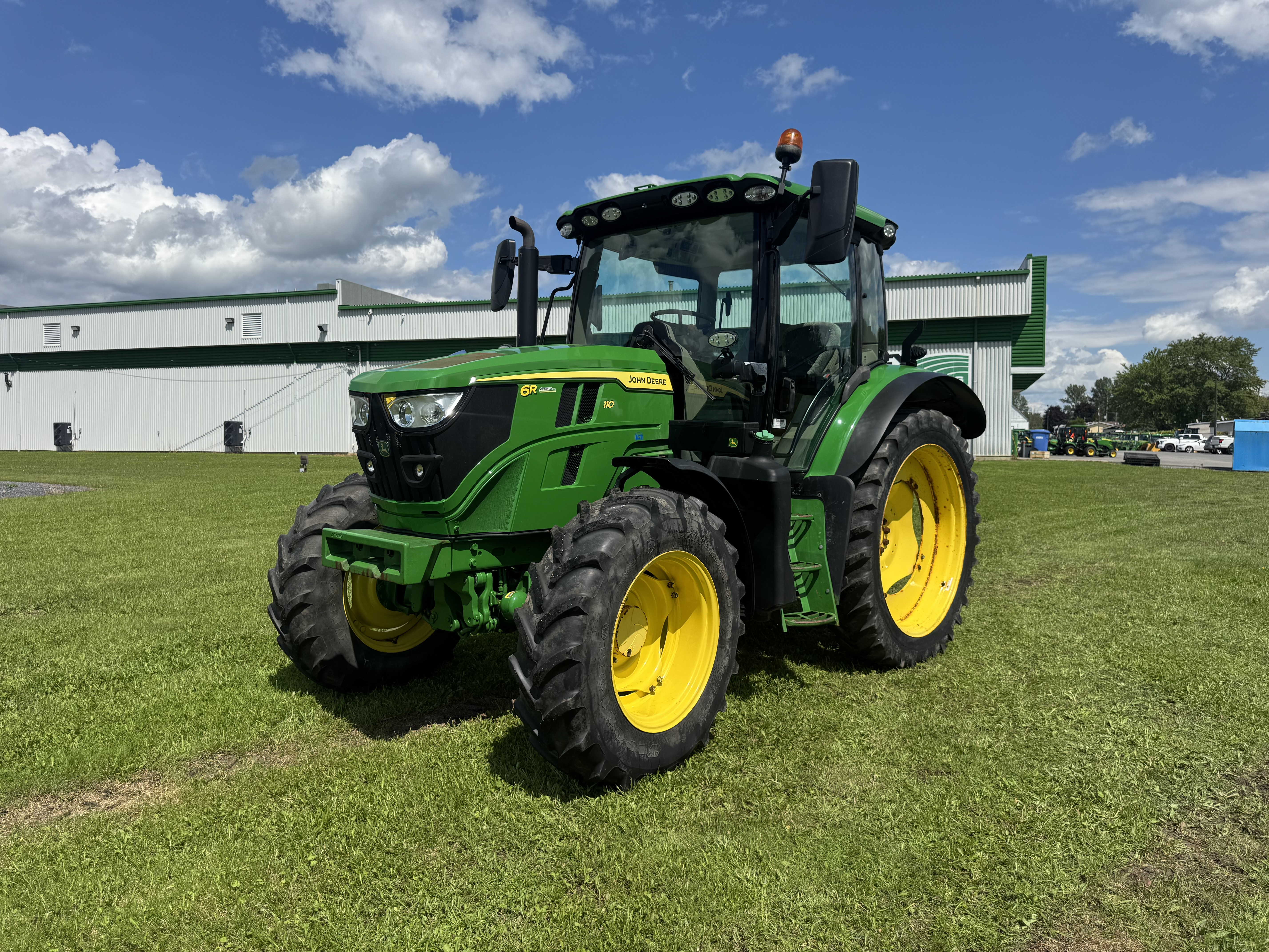 John Deere 6R 110