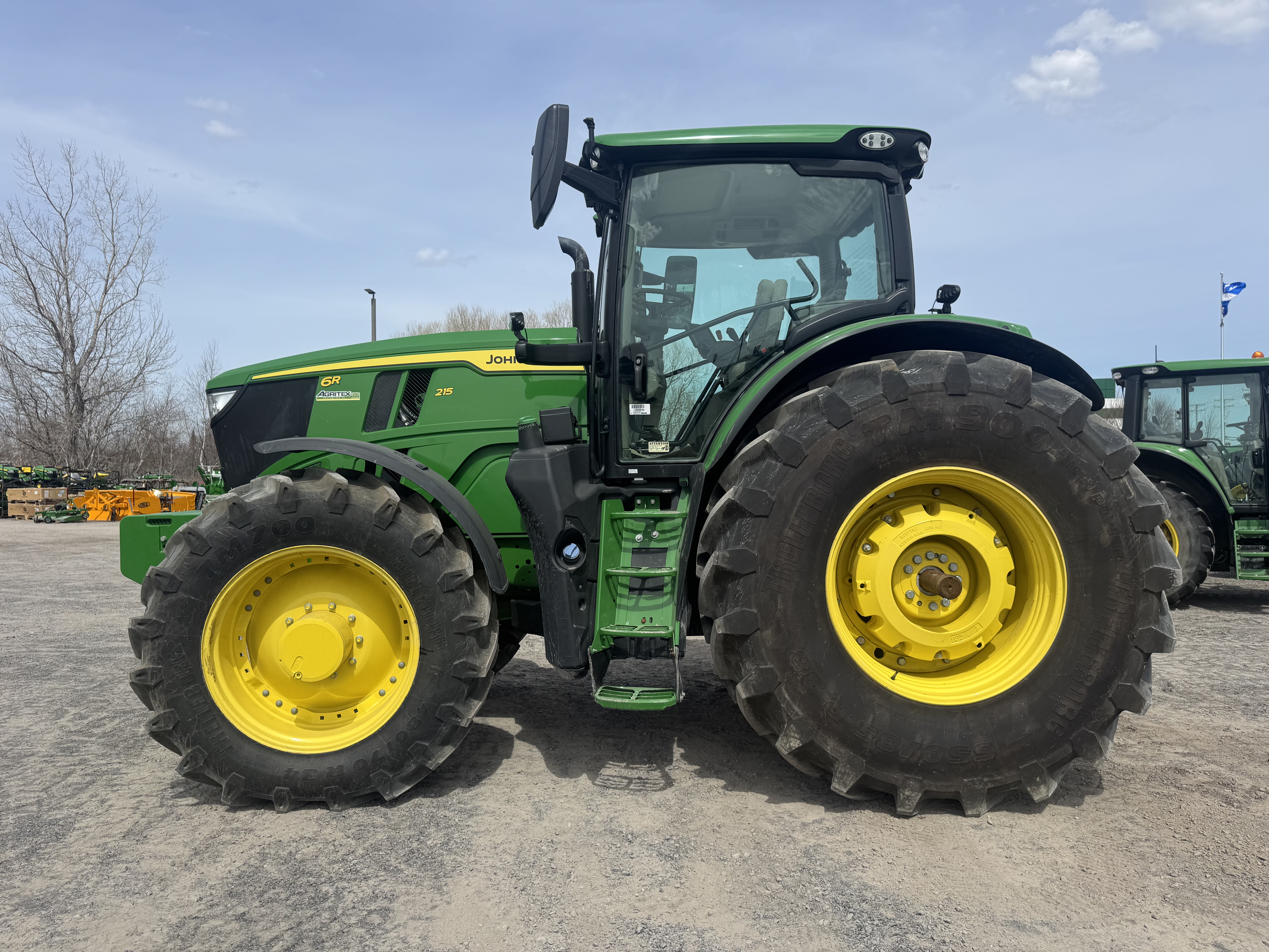John Deere 6R 215