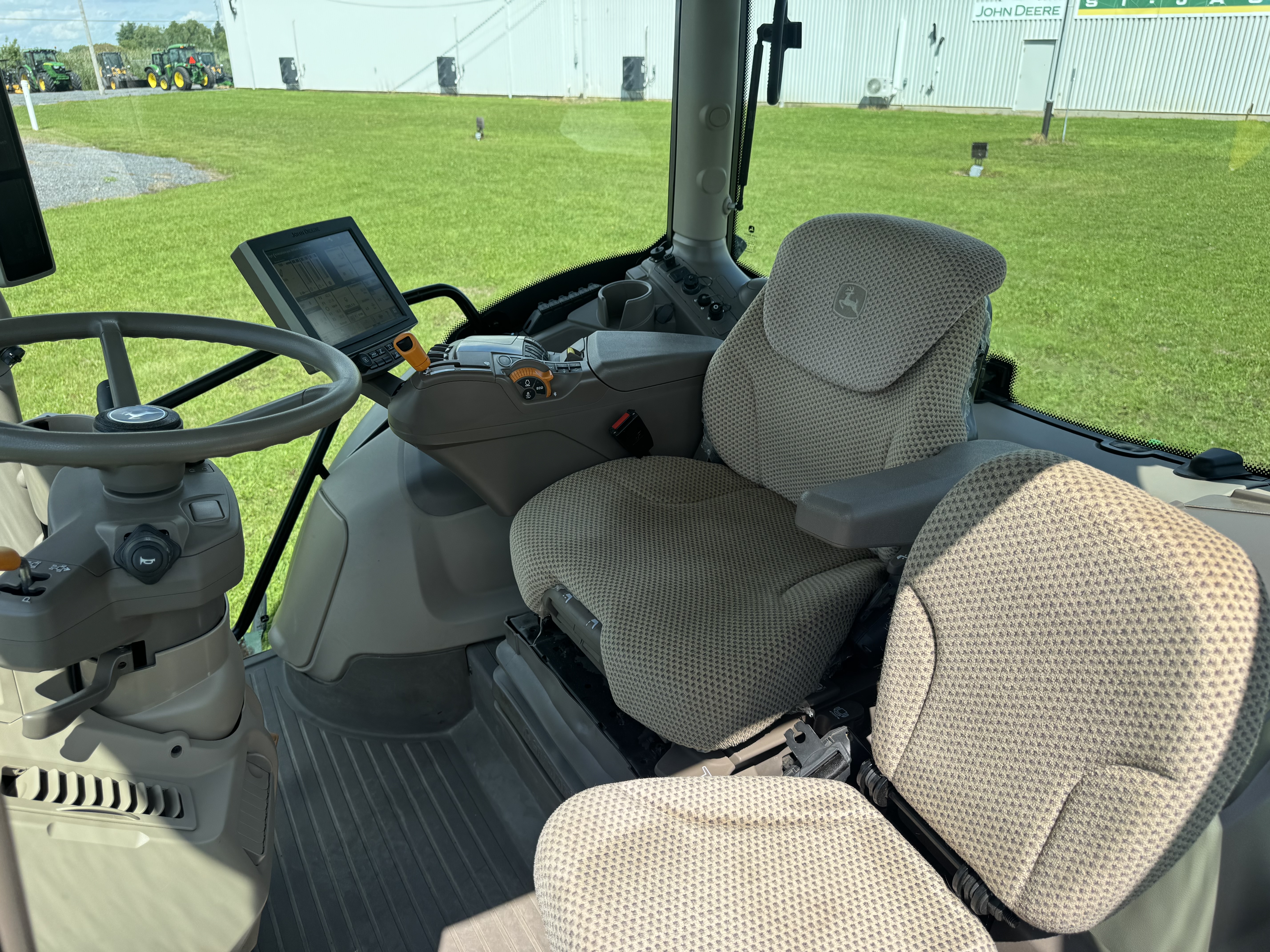 John Deere 6R 110
