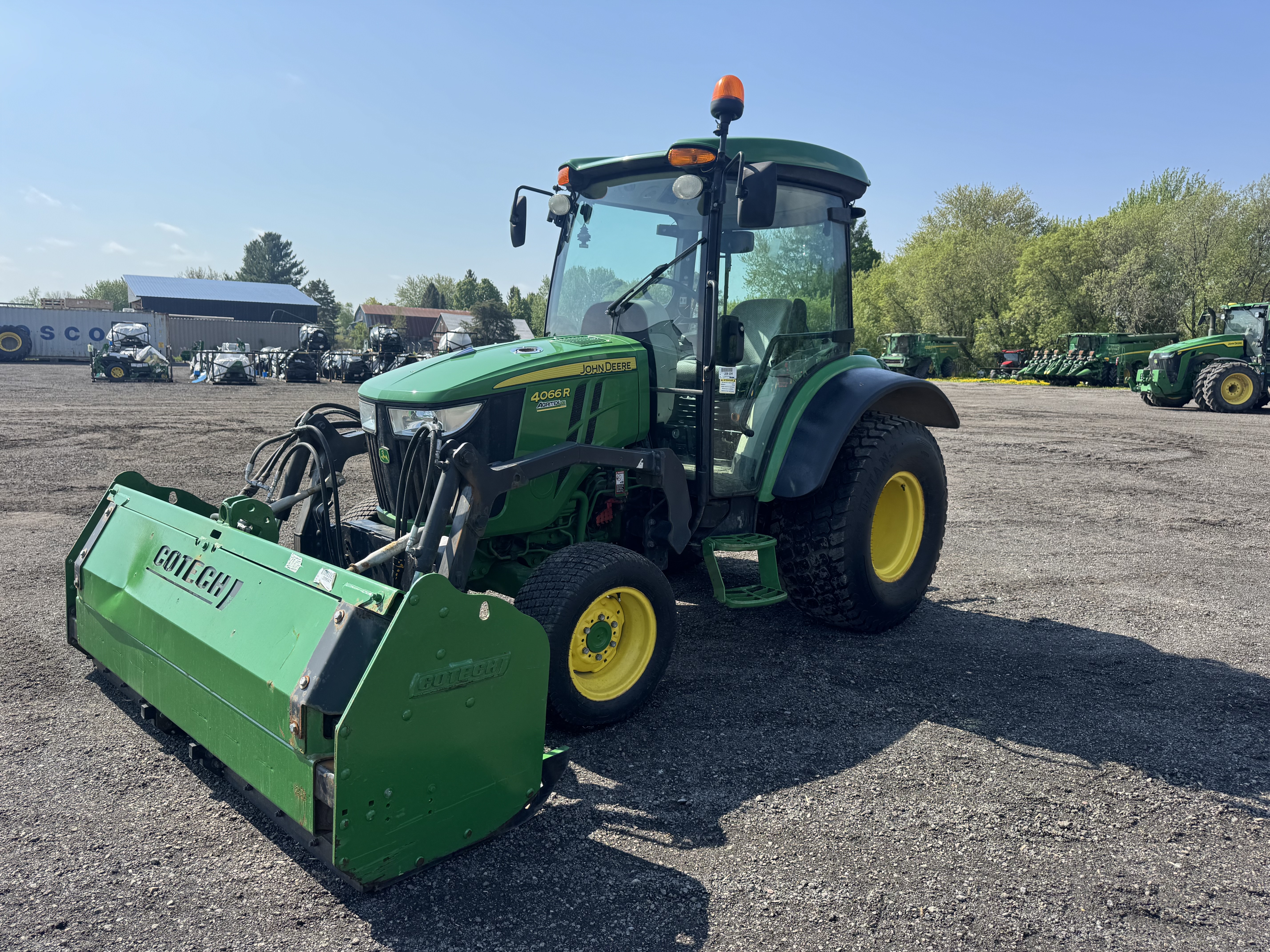 John Deere 4066R TURF PPFT   