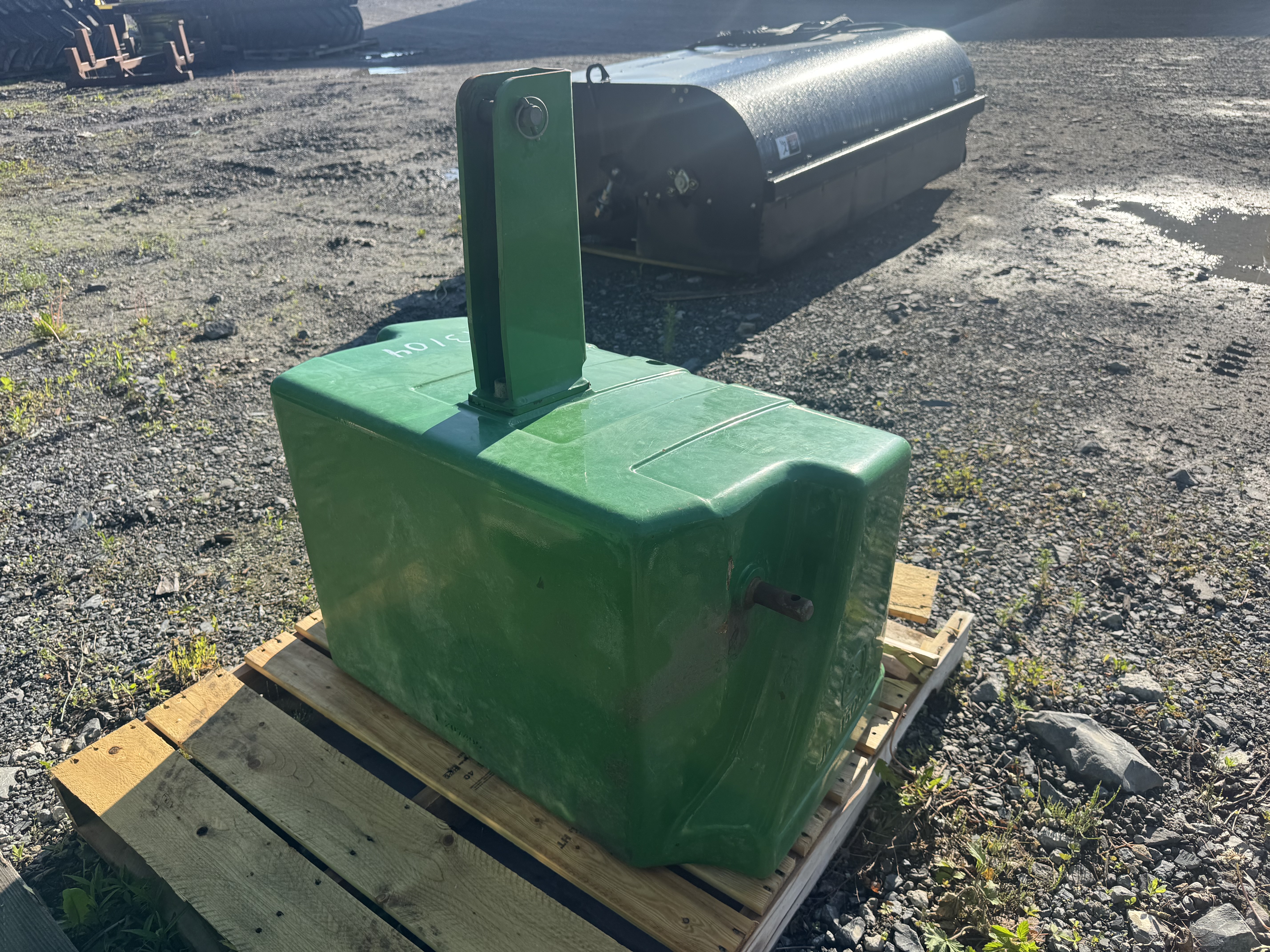 John Deere PESEE AVANT  3330LB  VERTE
