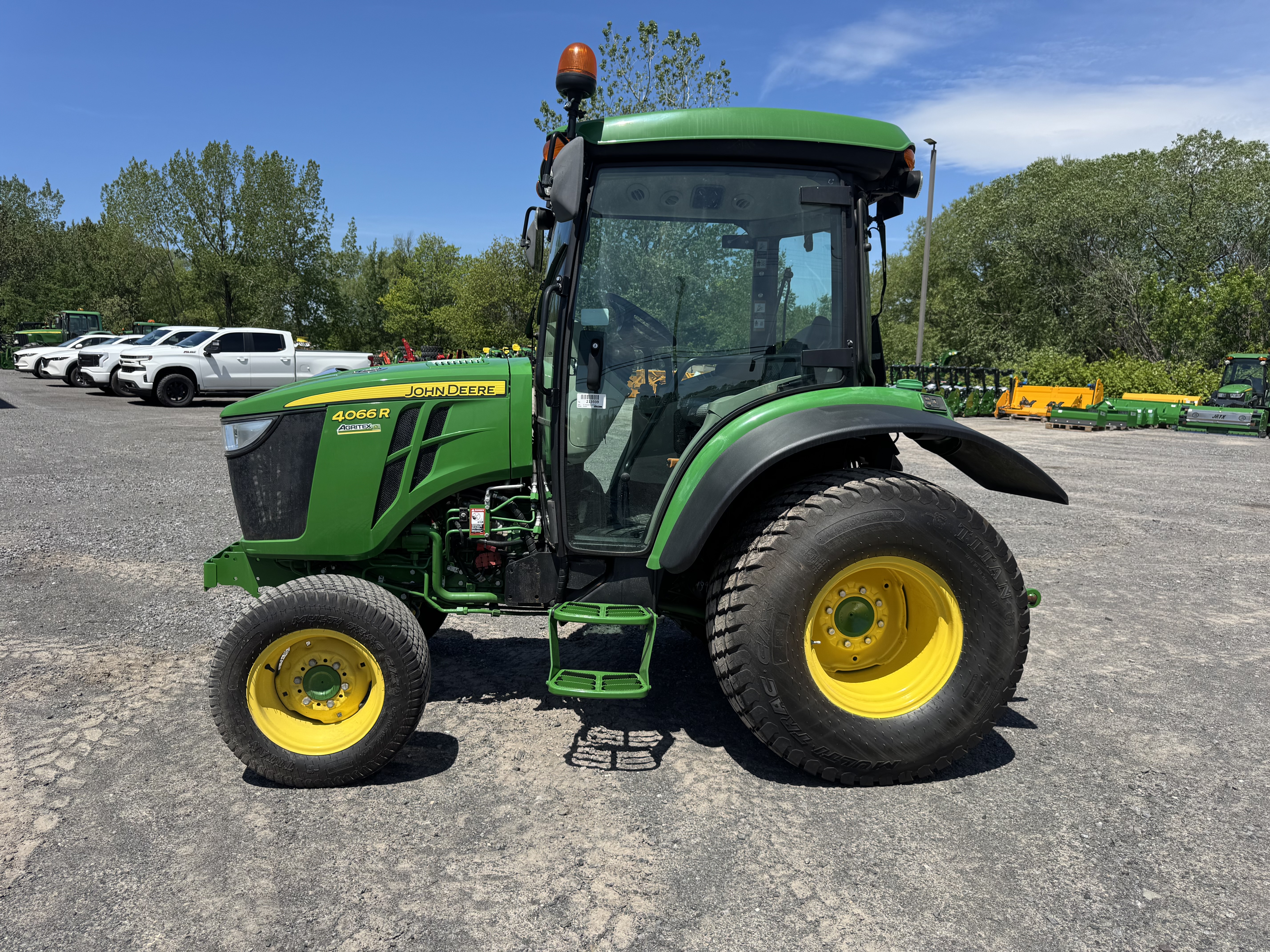 John Deere 4066R TURF