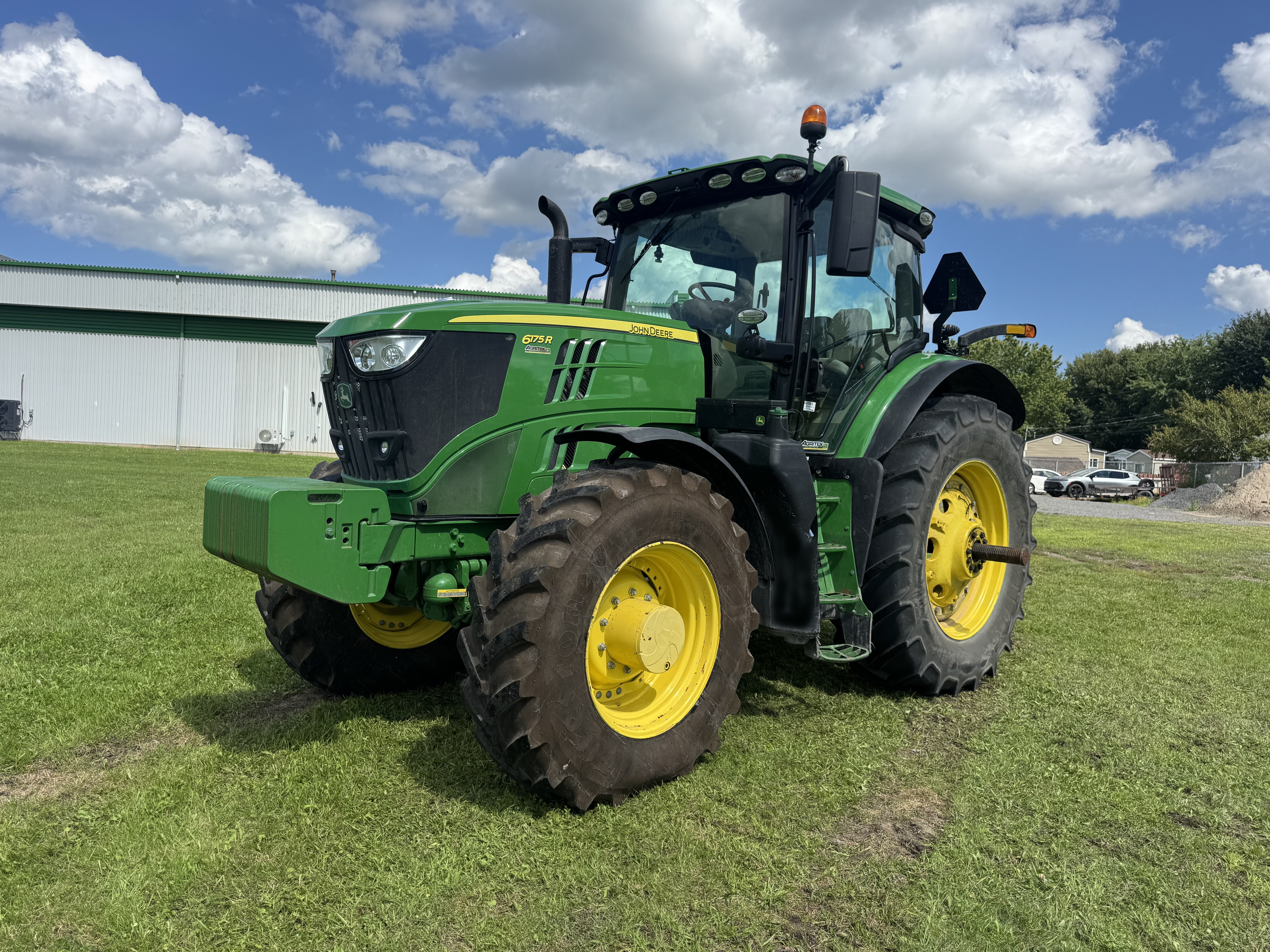 John Deere 6175R