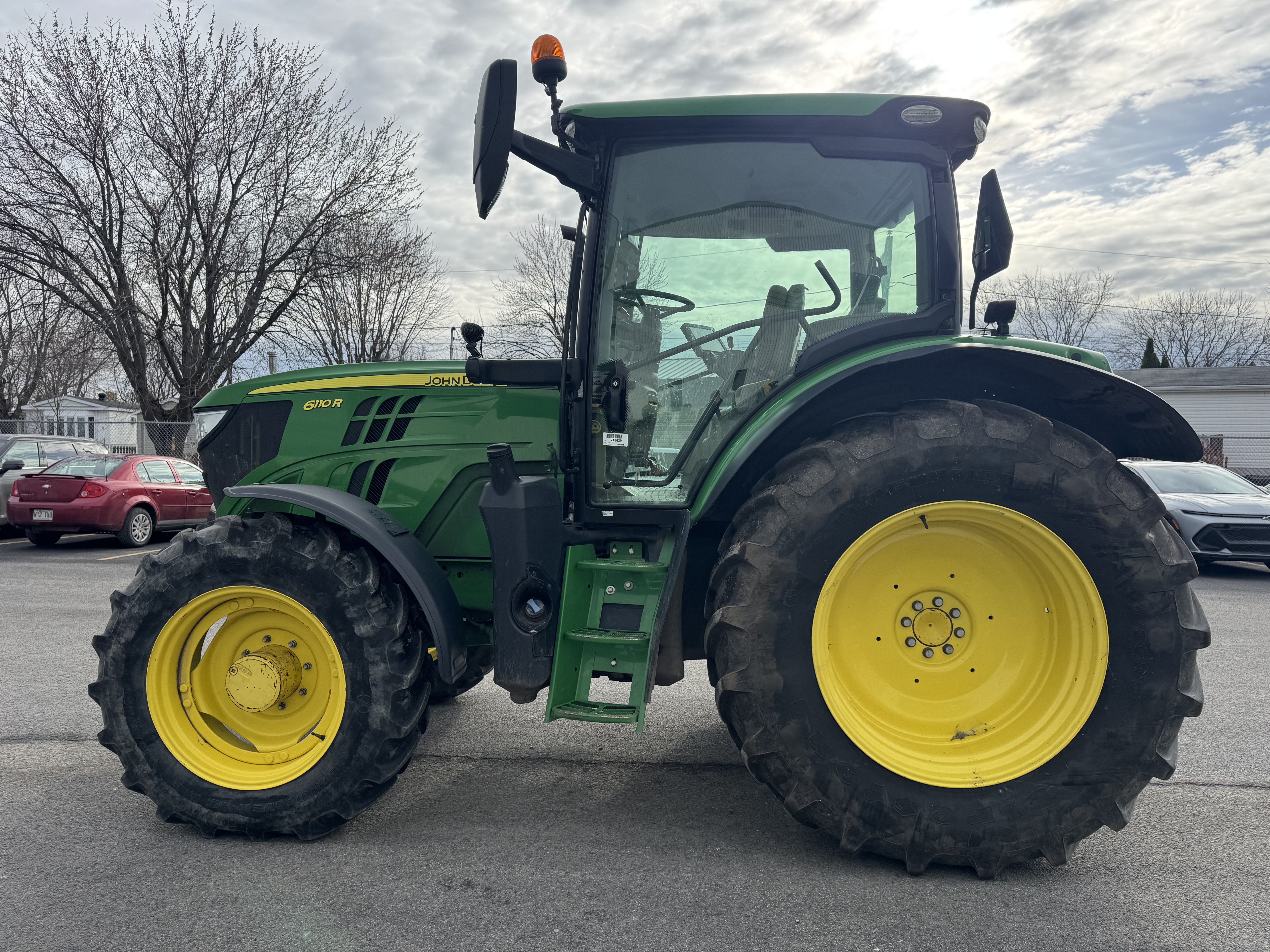 John Deere 6110R