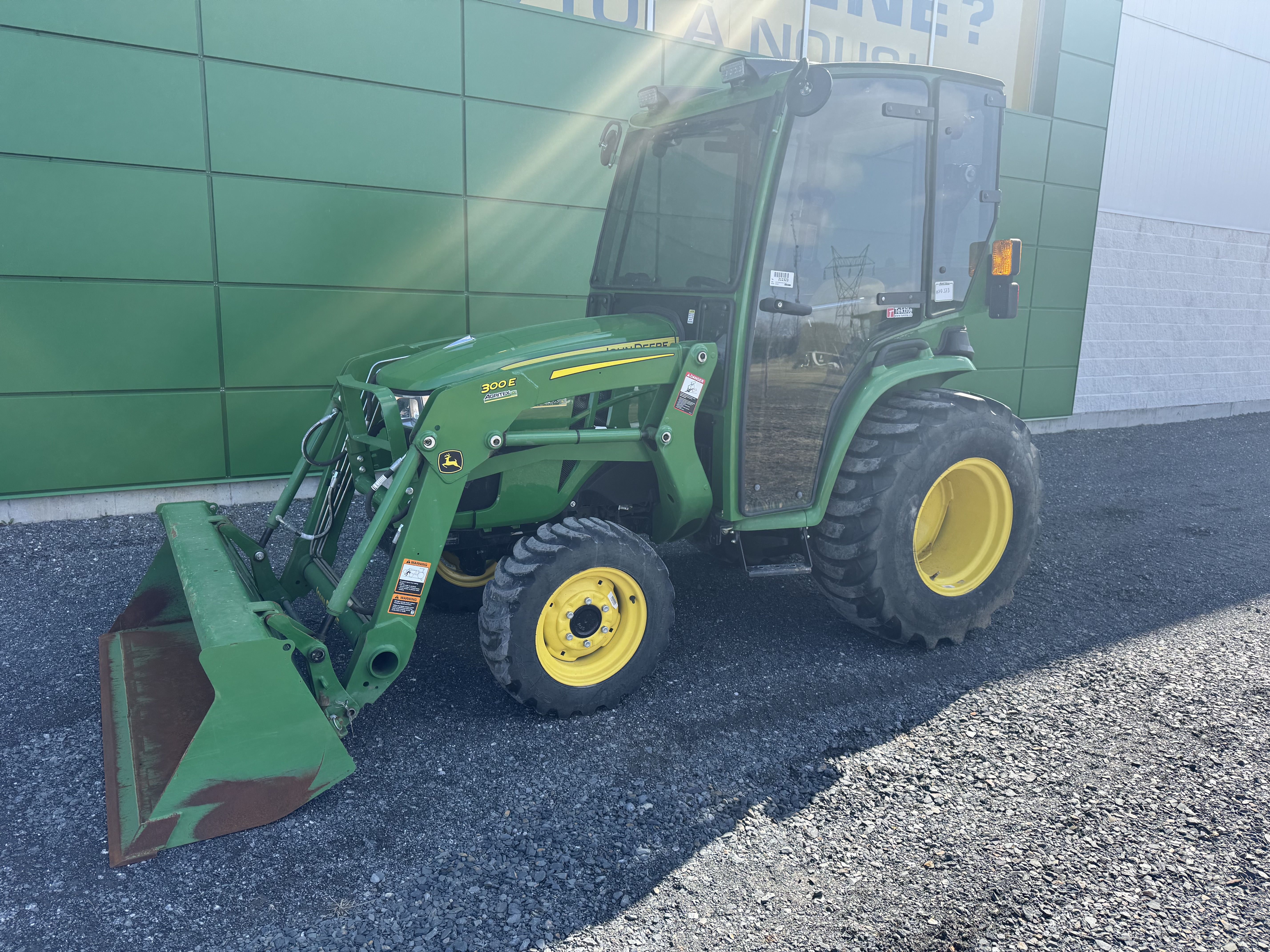 John Deere 3038E