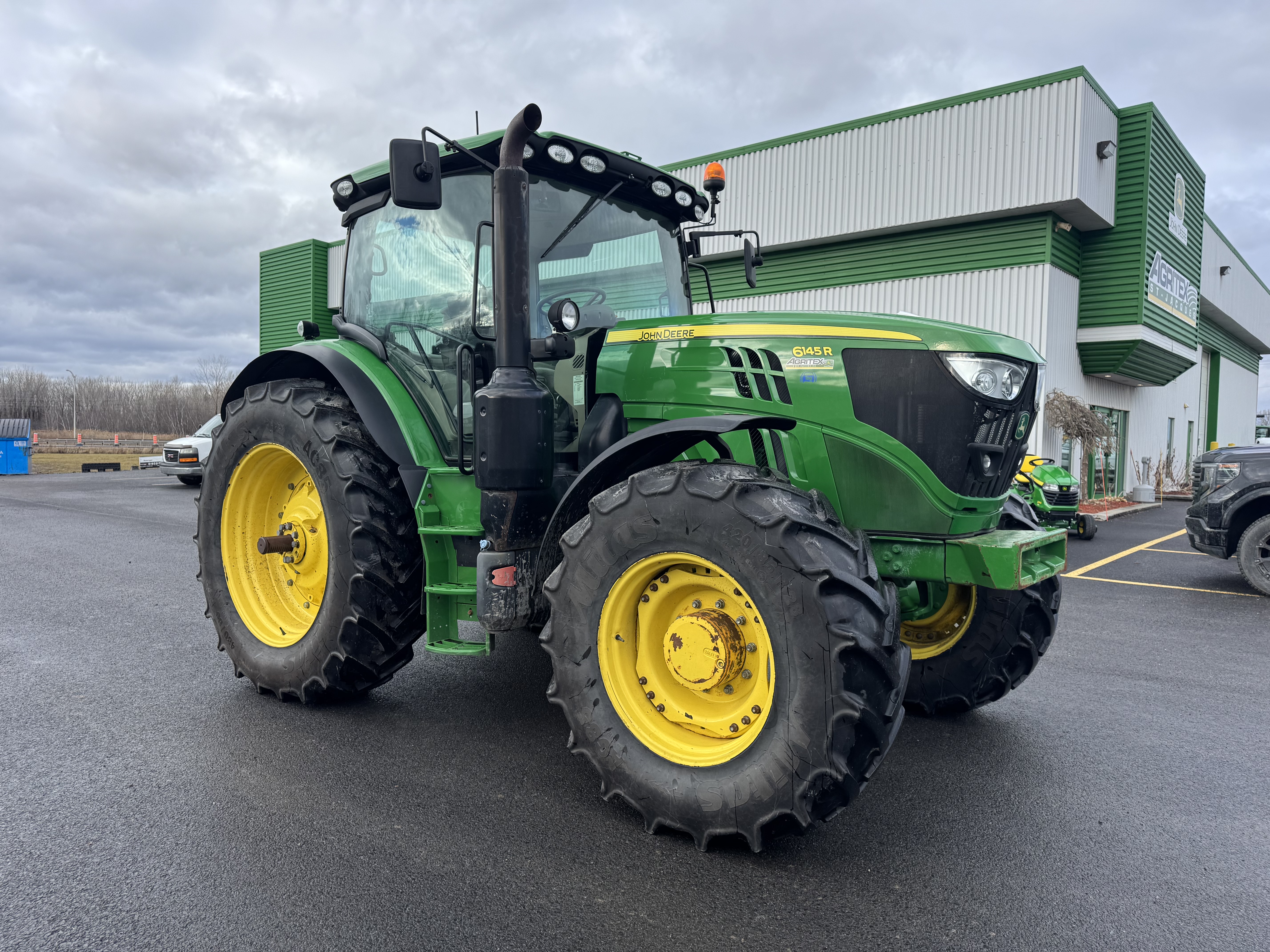 John Deere 6145R