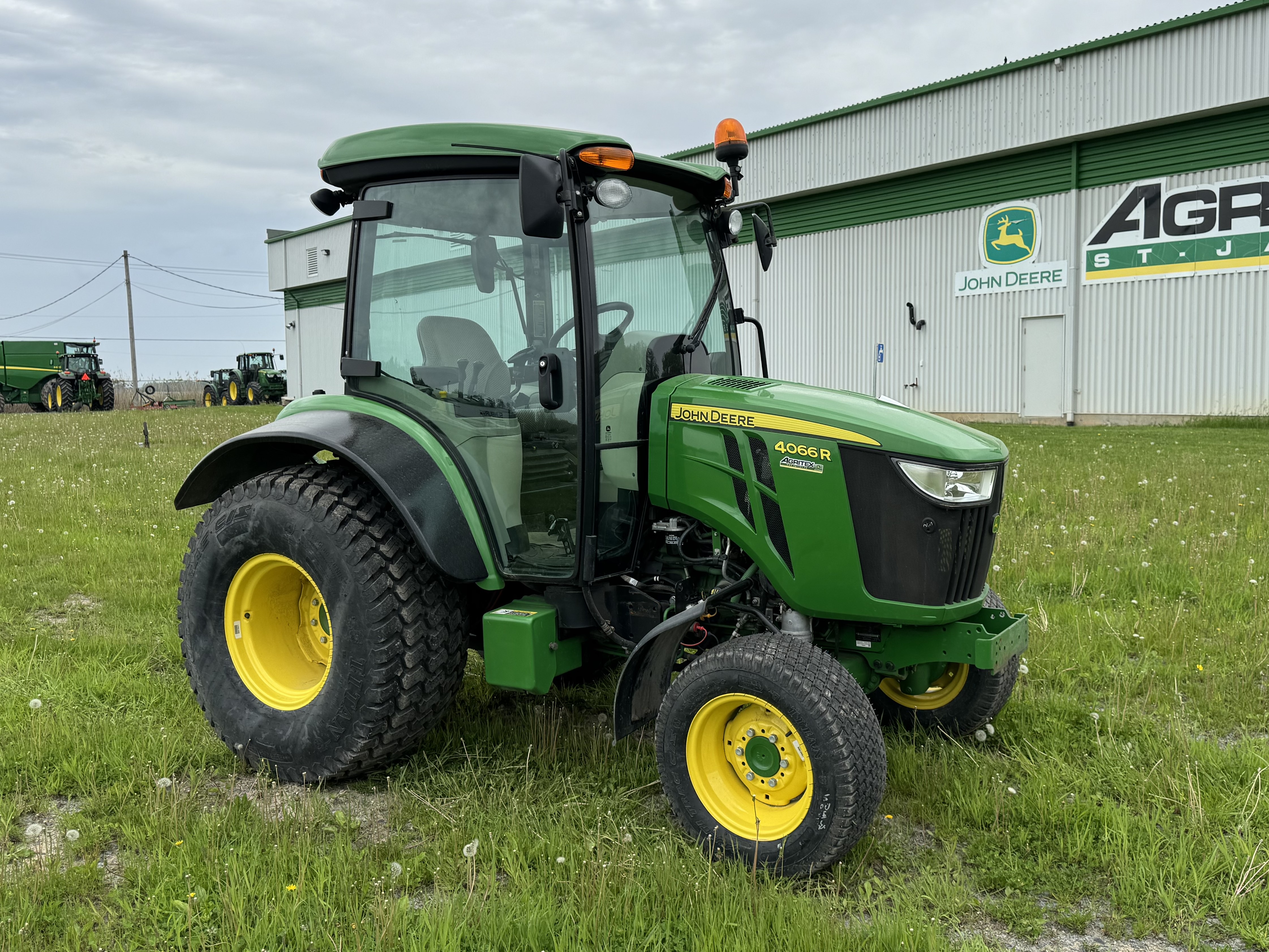 John Deere 4066R TURF 