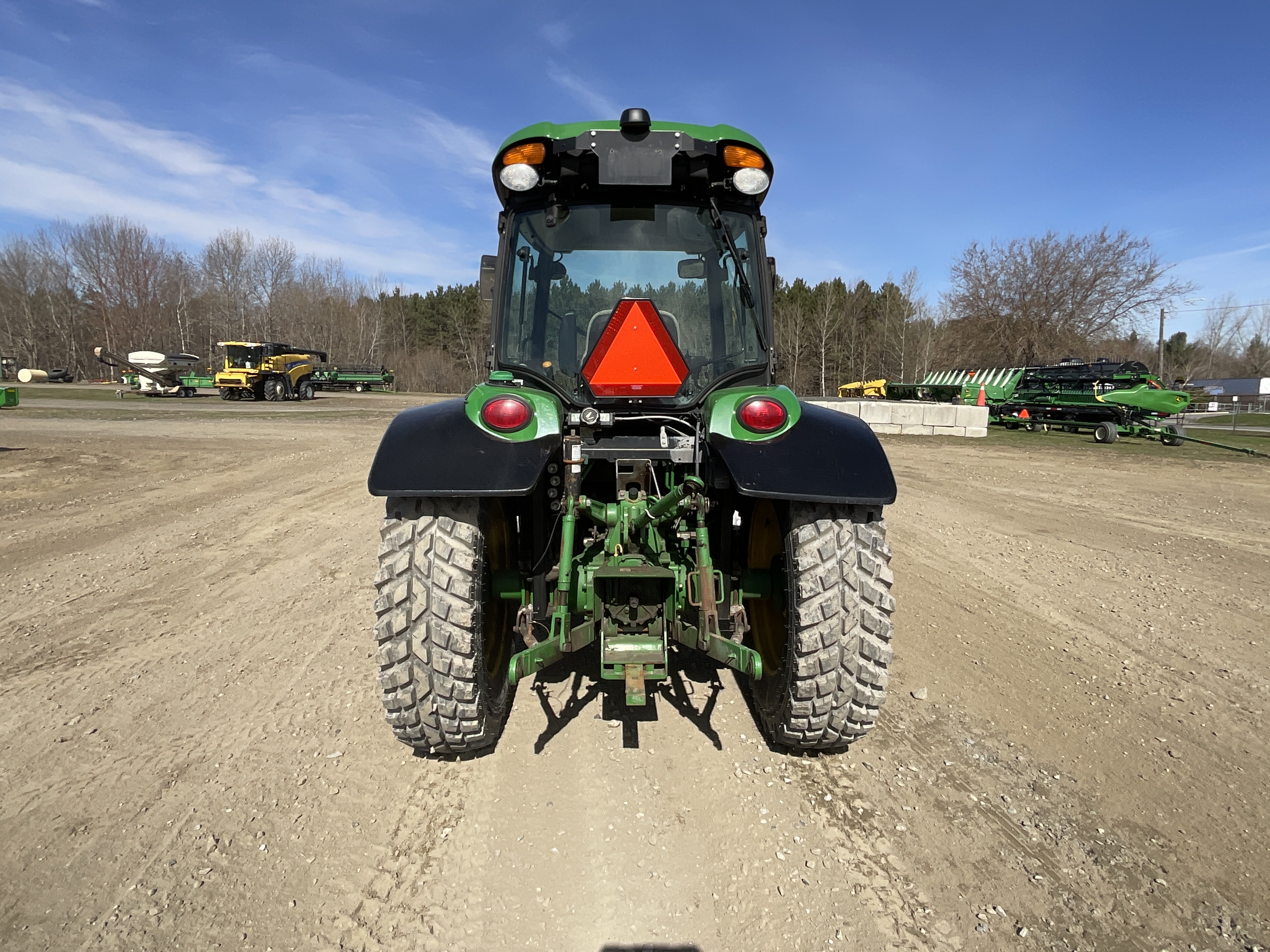 John Deere 4066R GRATTE NOKIAN  
