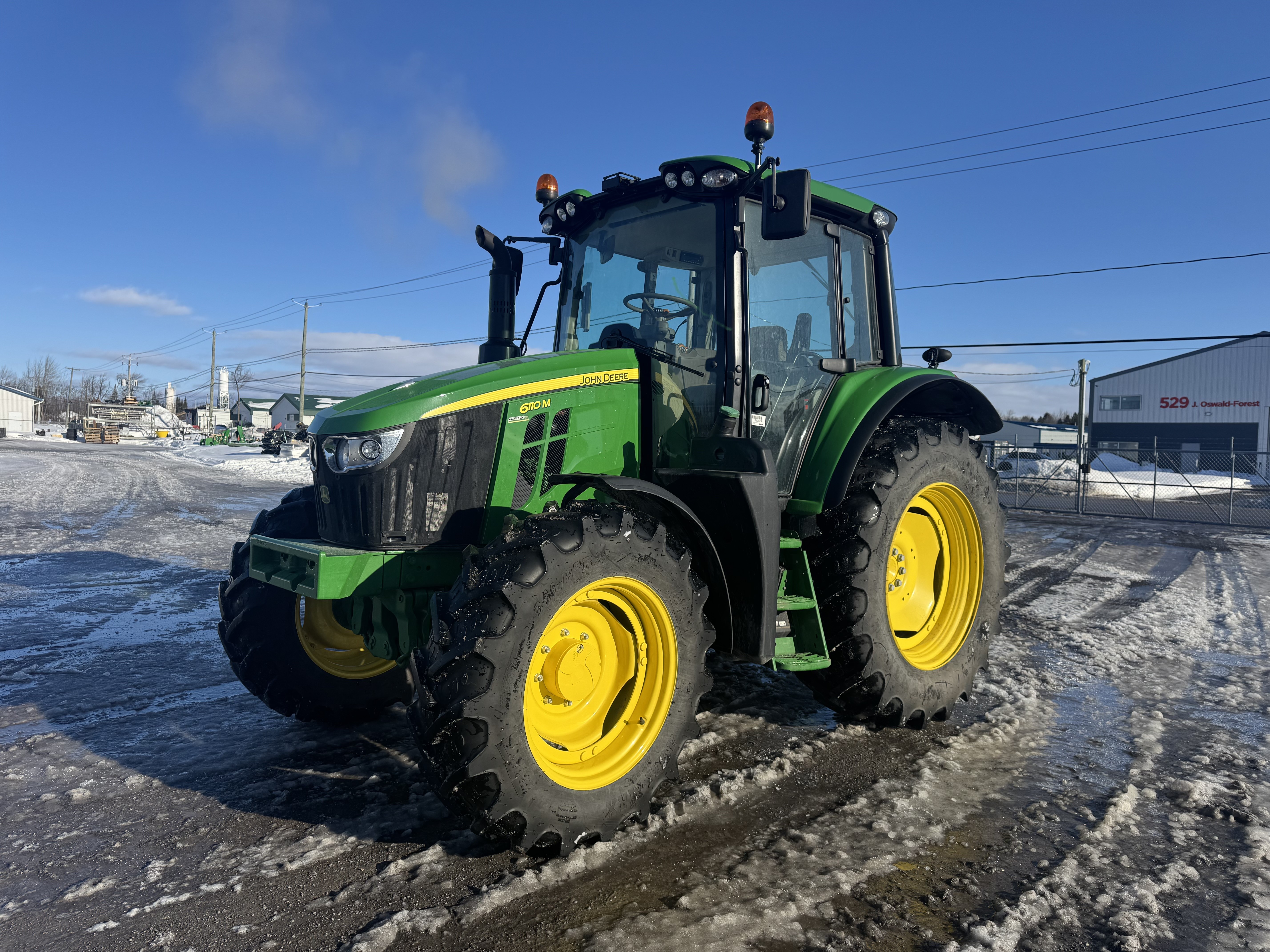John Deere 6110M