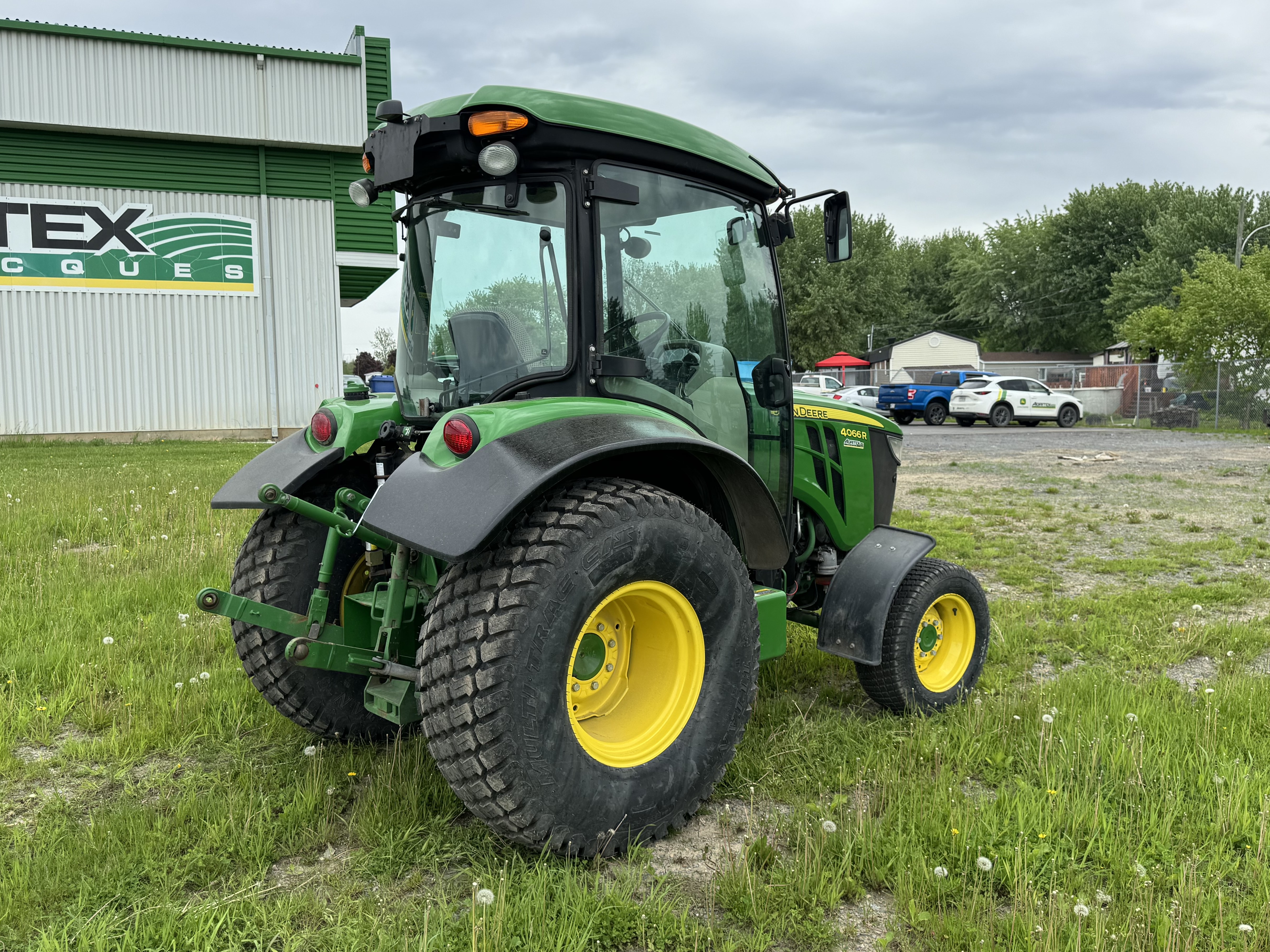 John Deere 4066R TURF 
