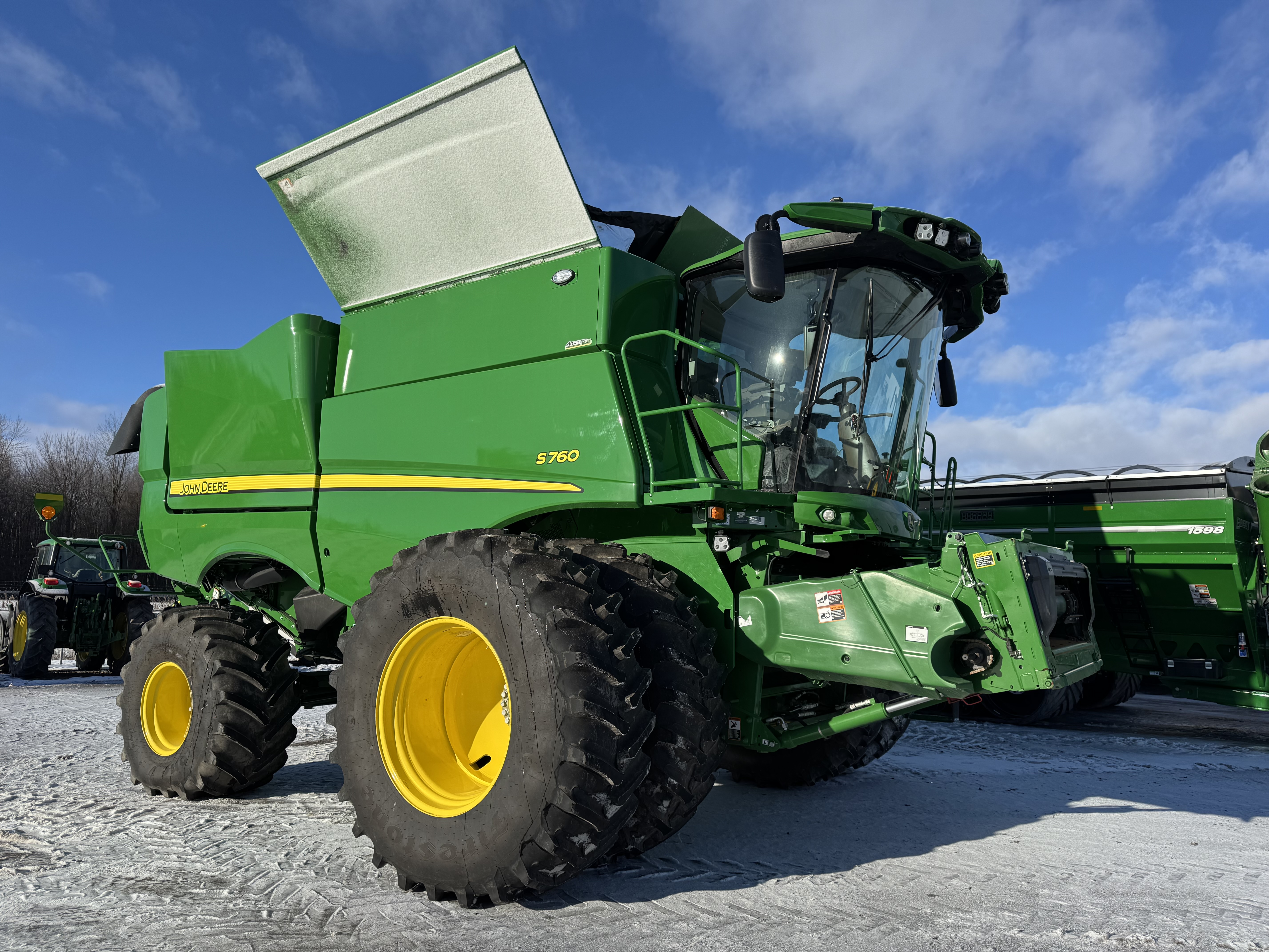 John Deere S760