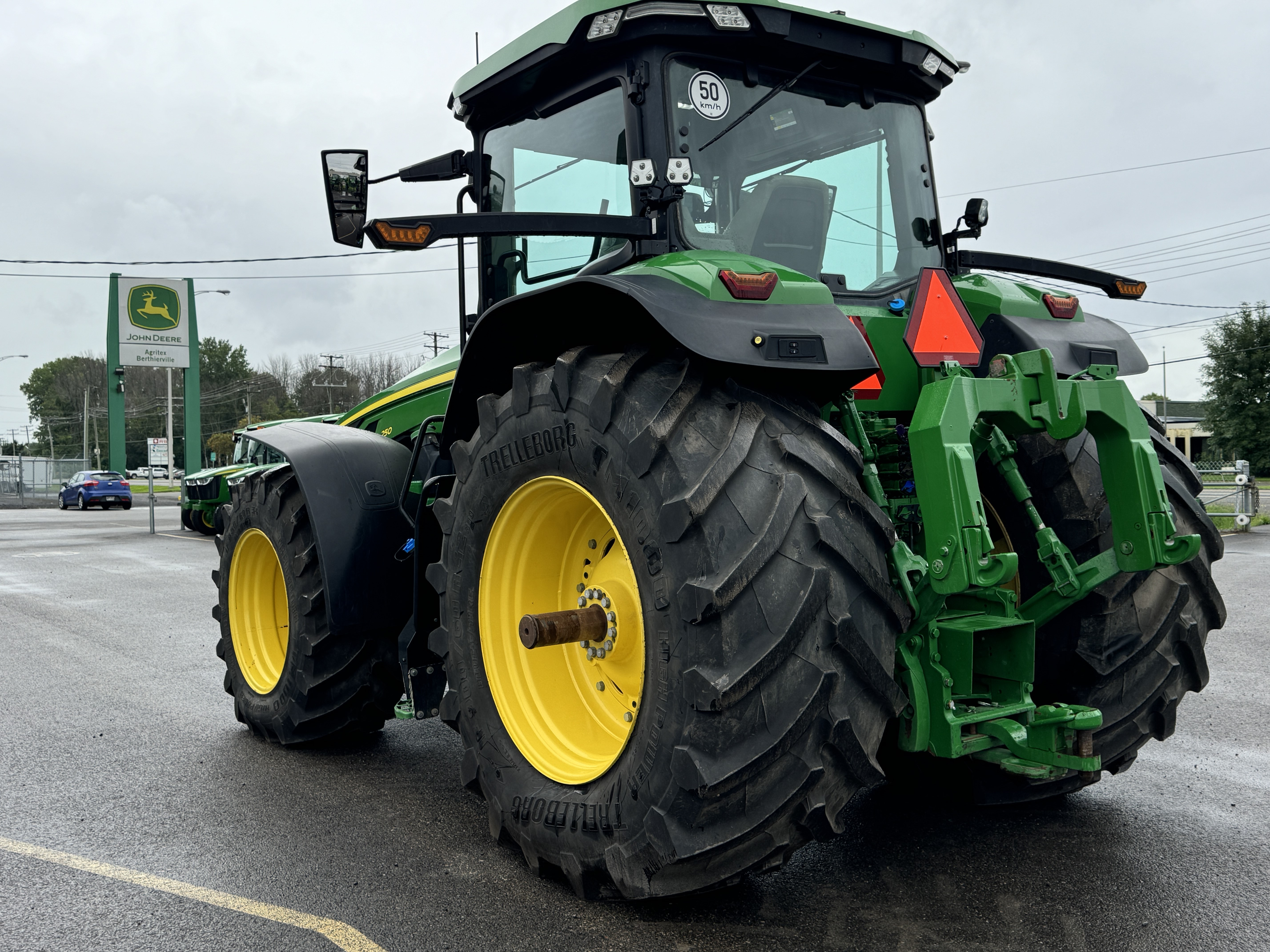 John Deere 8R 250