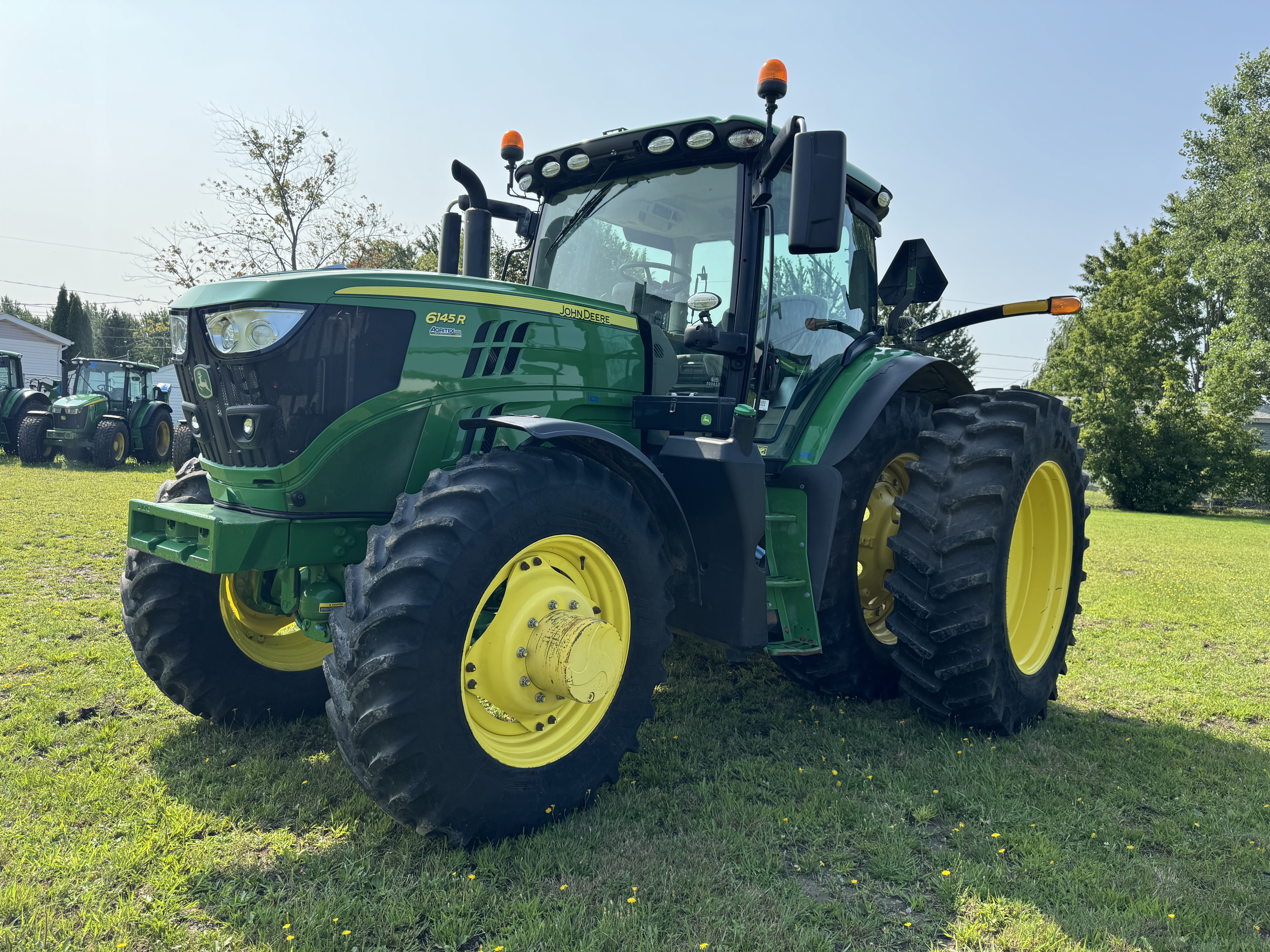 John Deere 6145R 