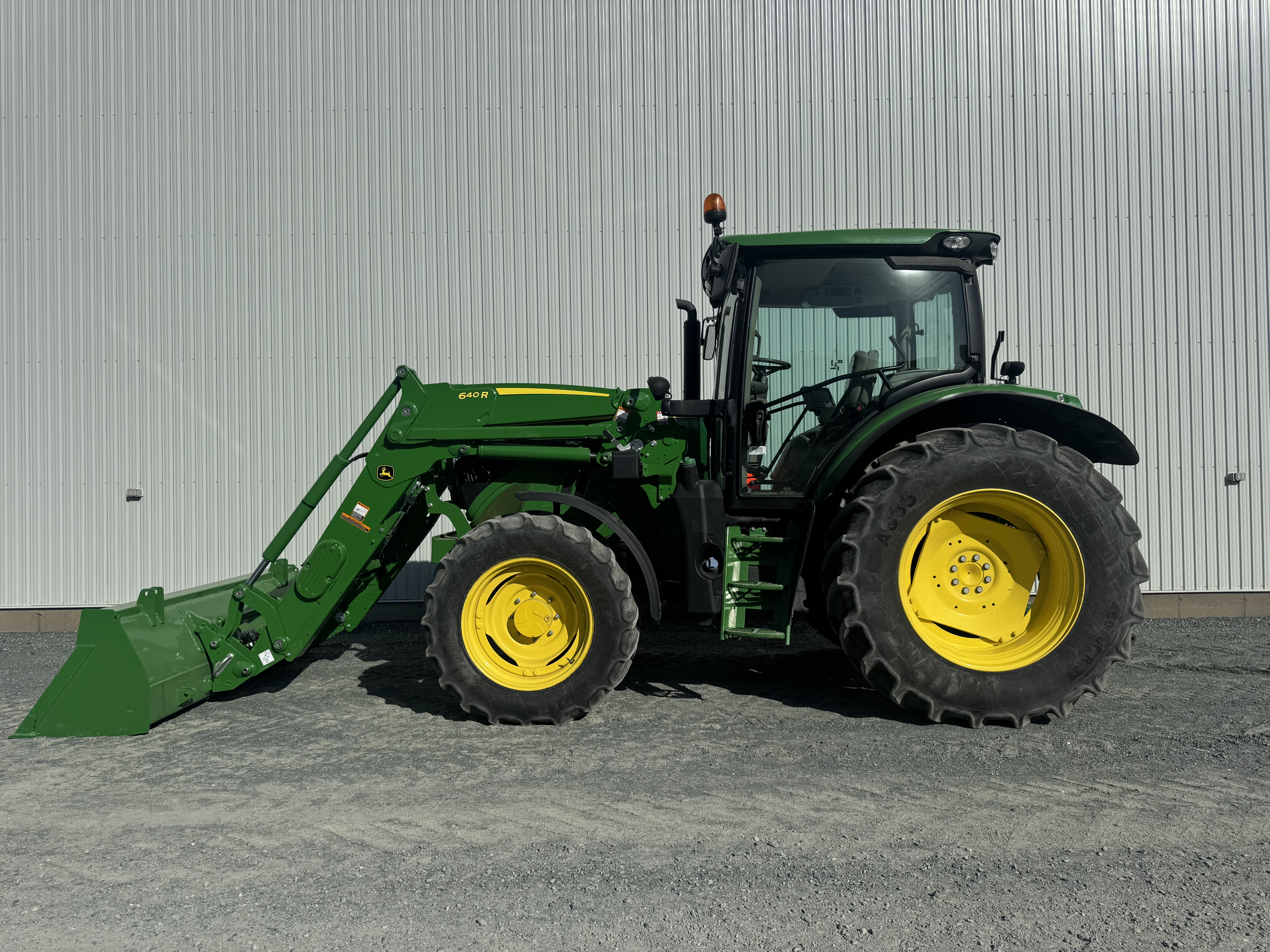 John Deere 6110R