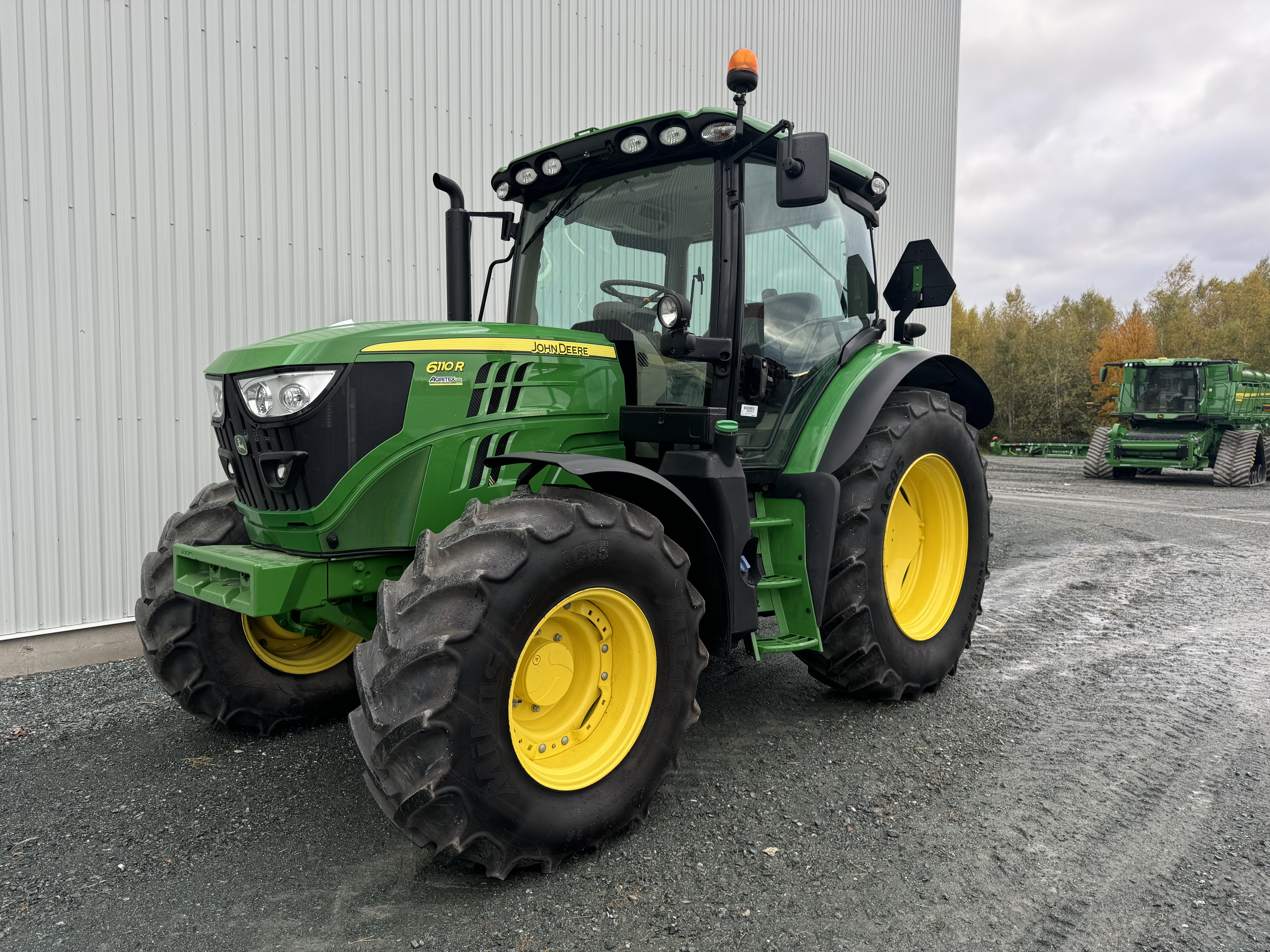 John Deere 6110R