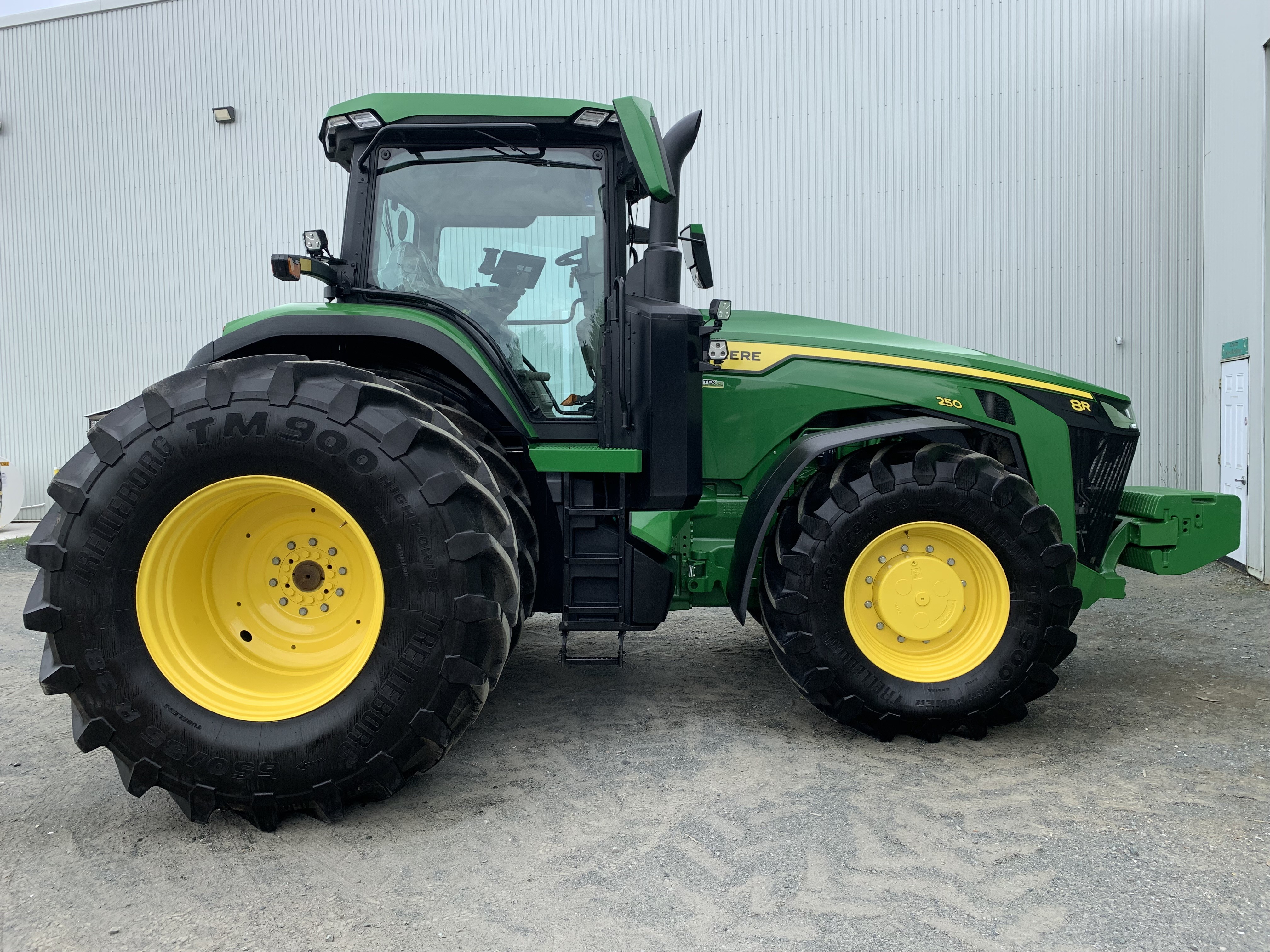 John Deere 8R 250