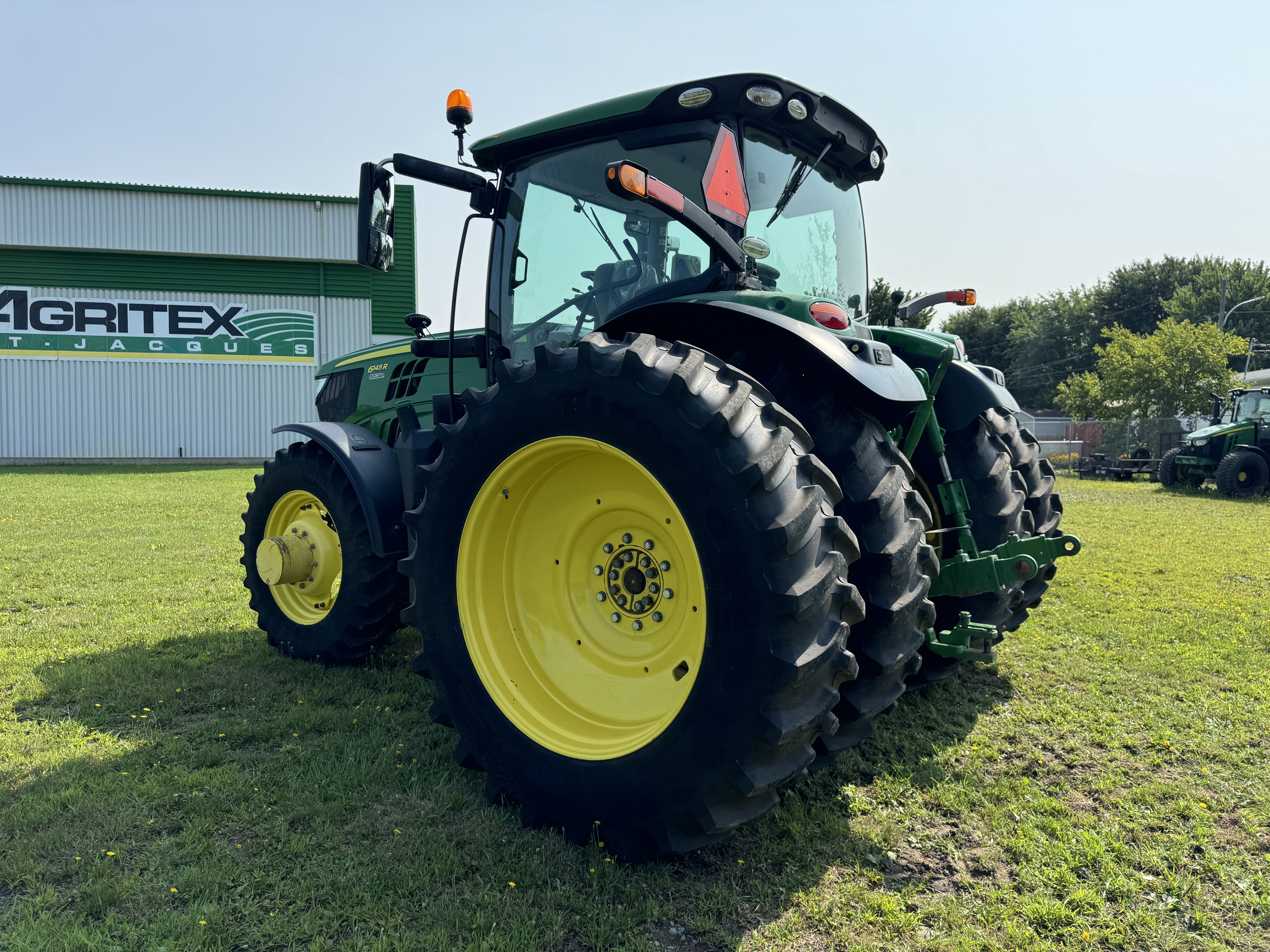 John Deere 6145R 