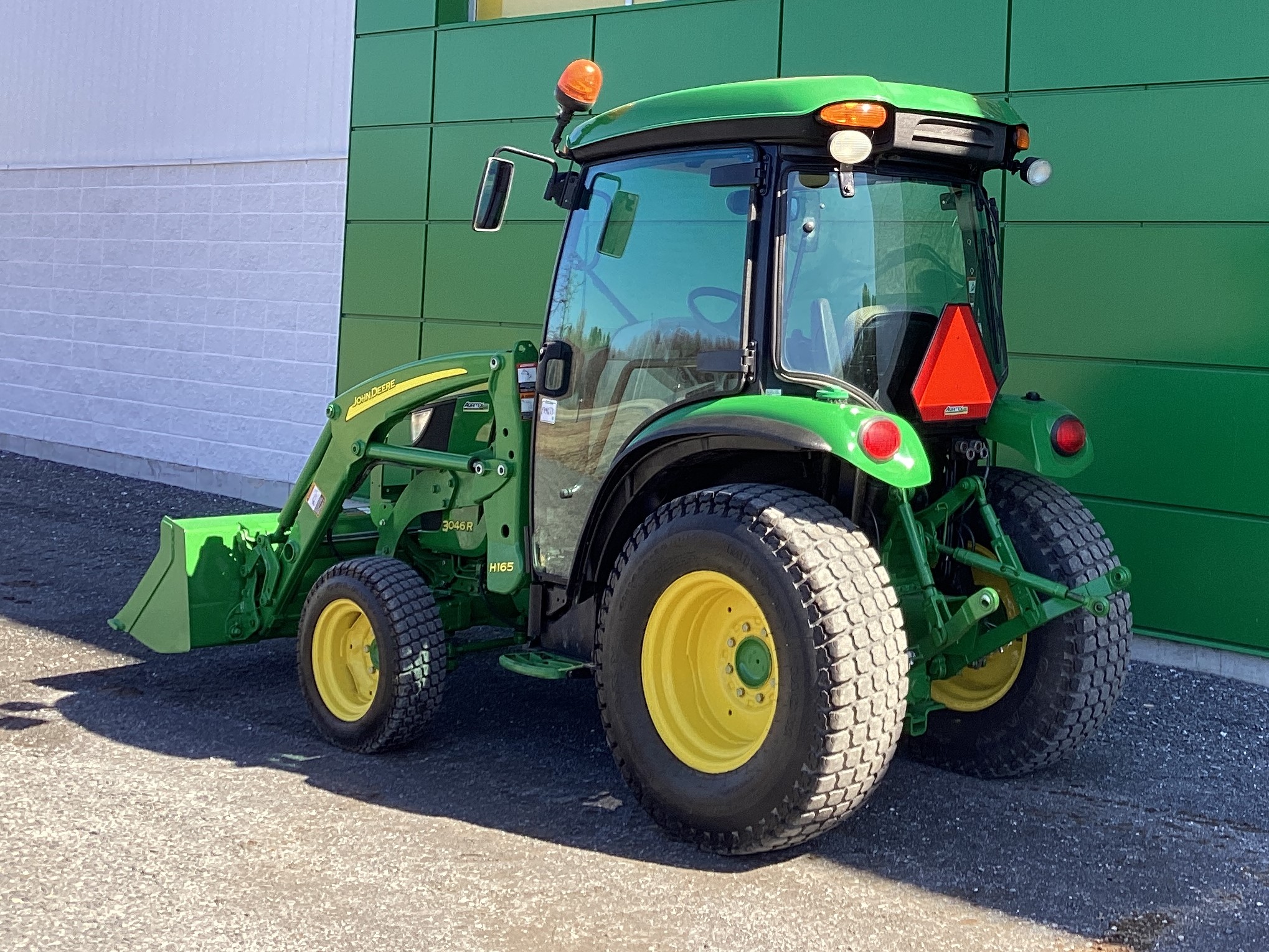 John Deere 3046R LDR