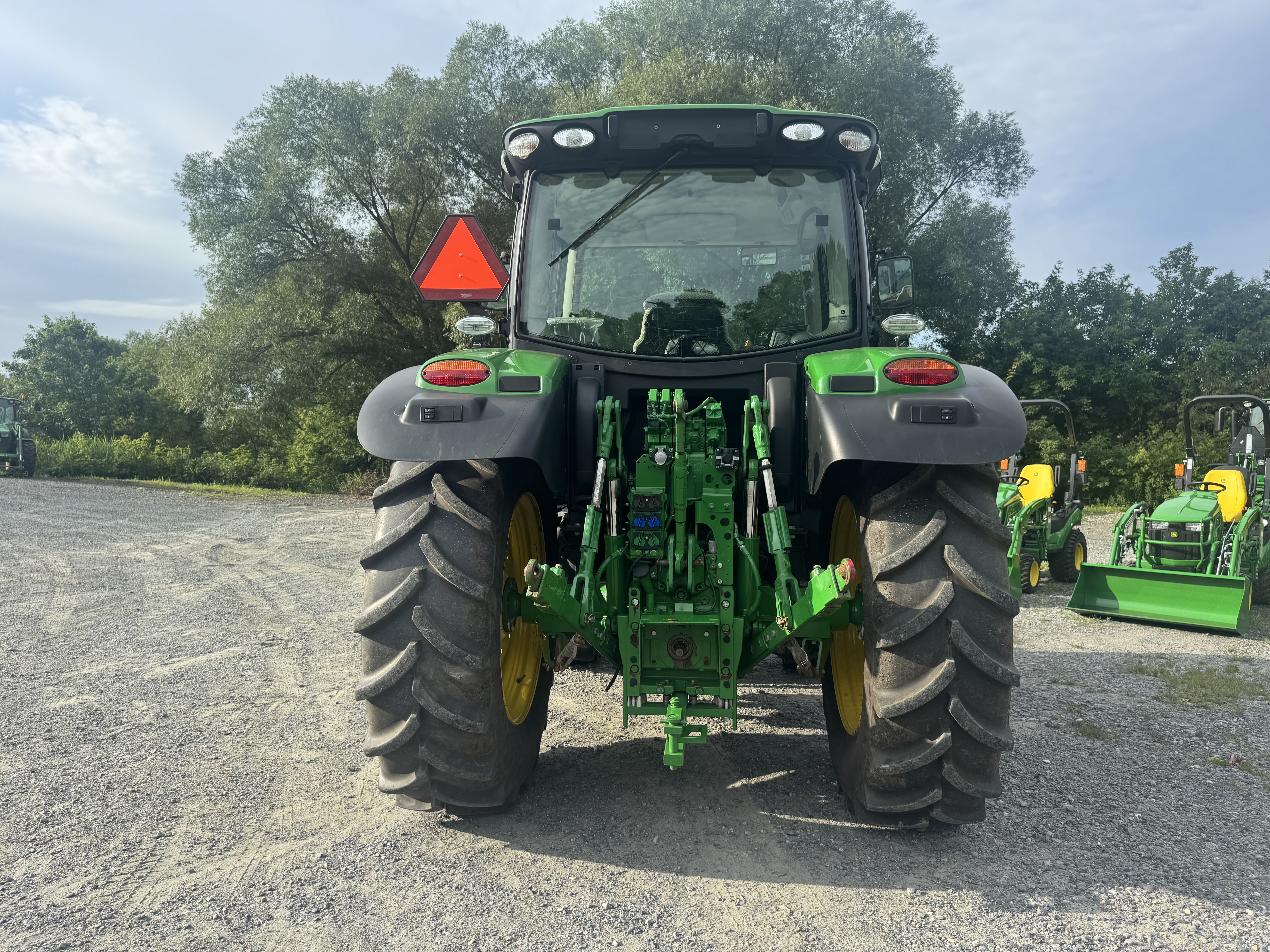 John Deere 6110R