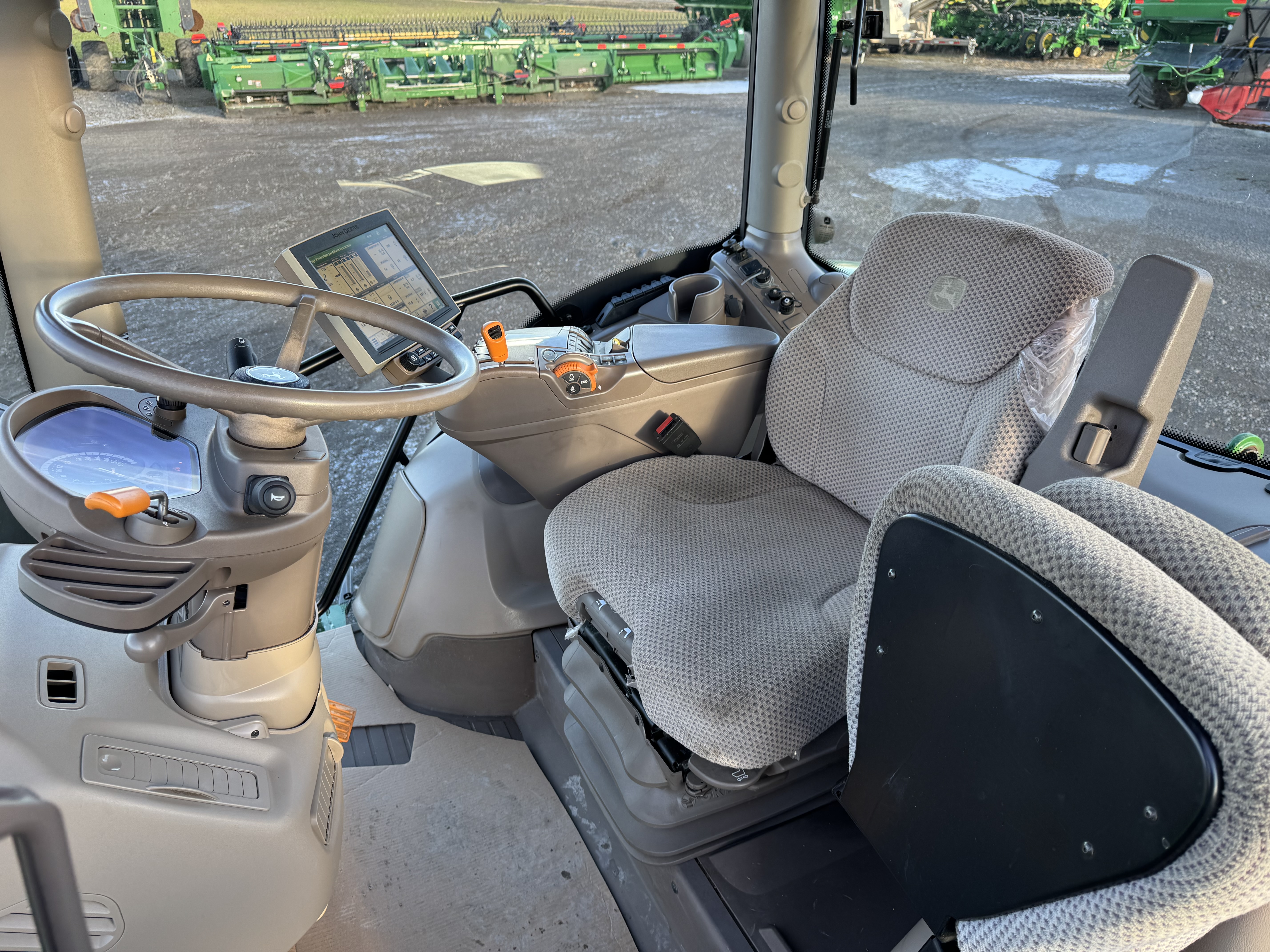 John Deere 6110R