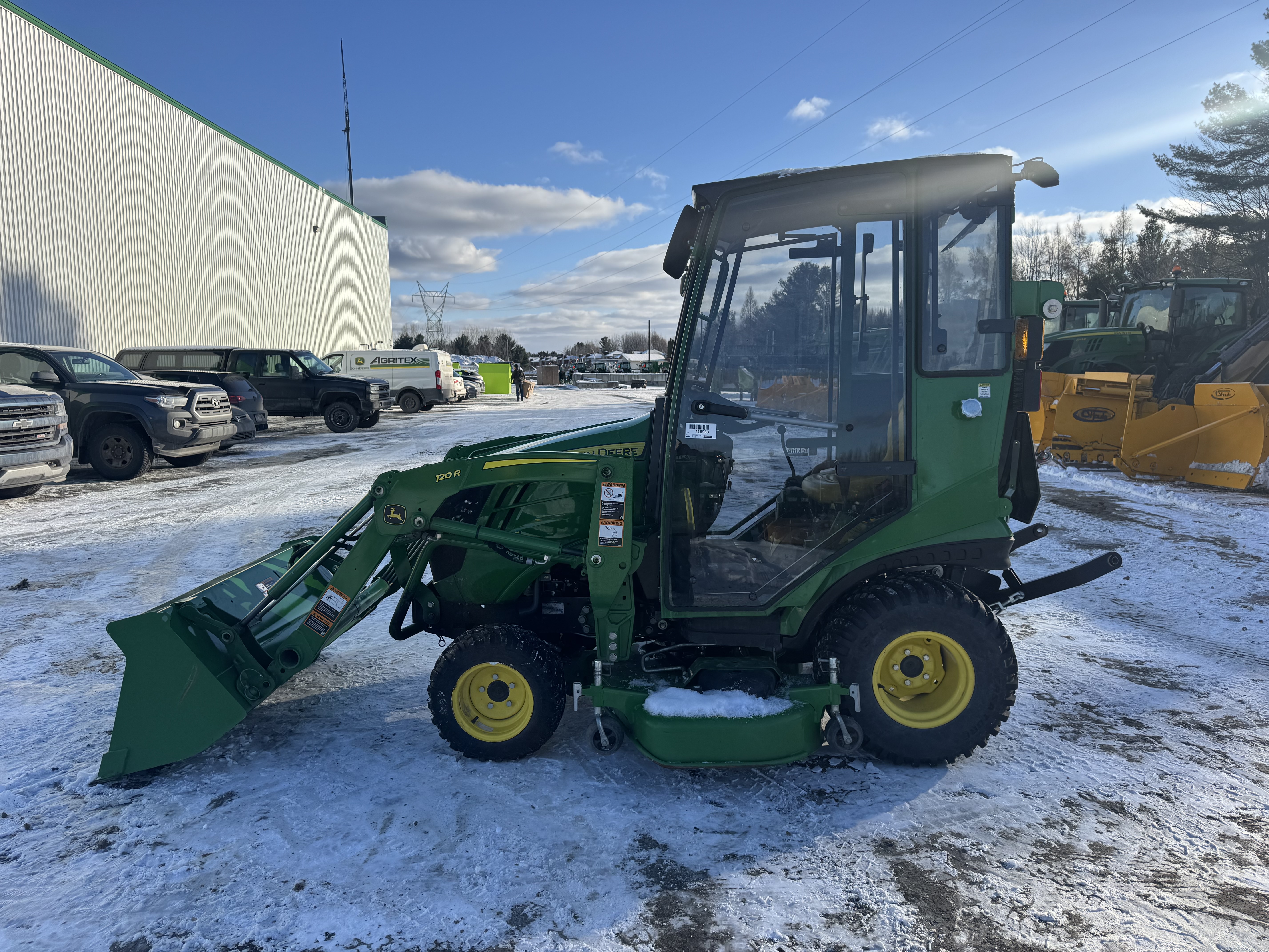 John Deere 1023E