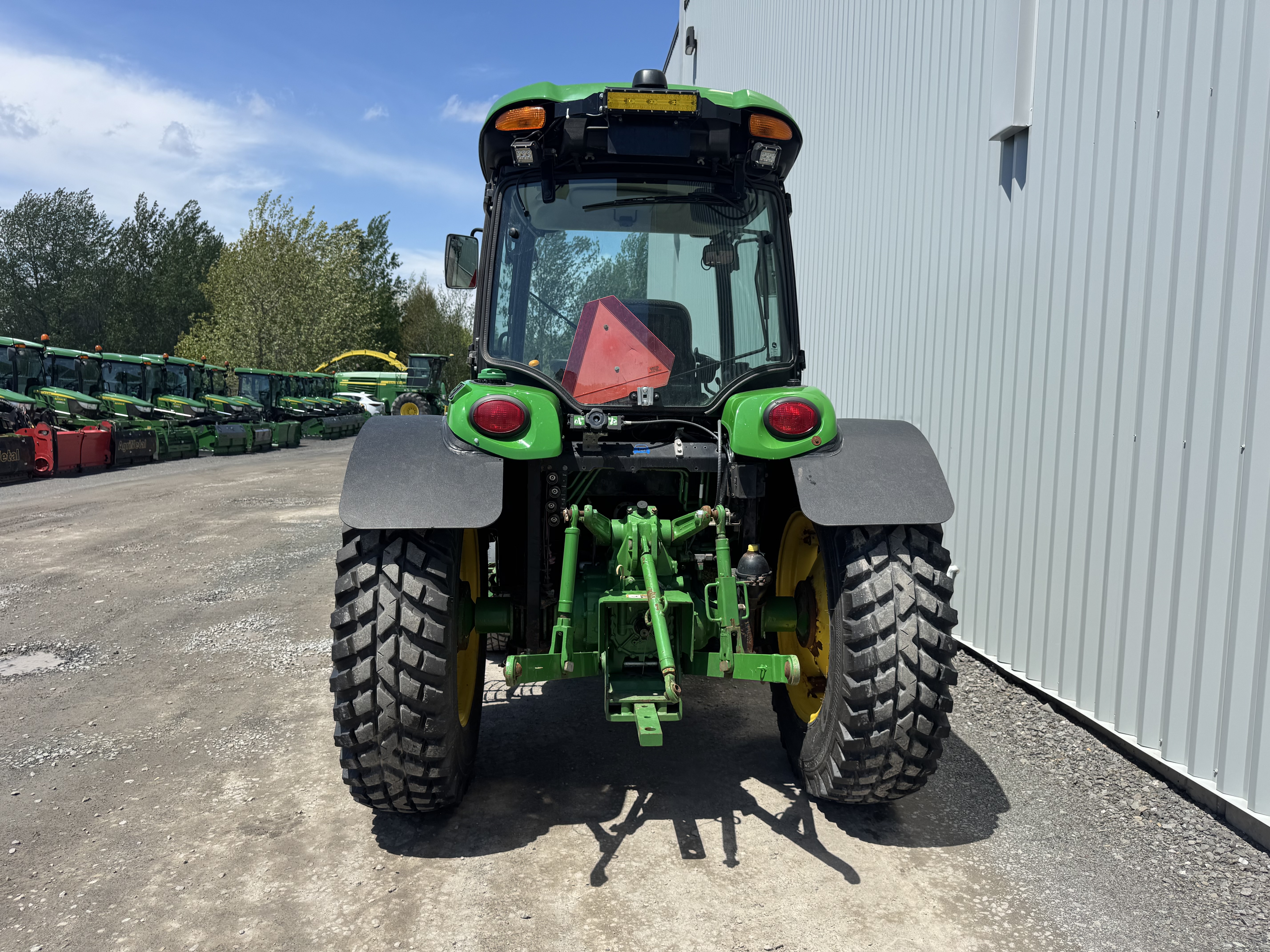 John Deere 4066R GRATTE NOKIAN    