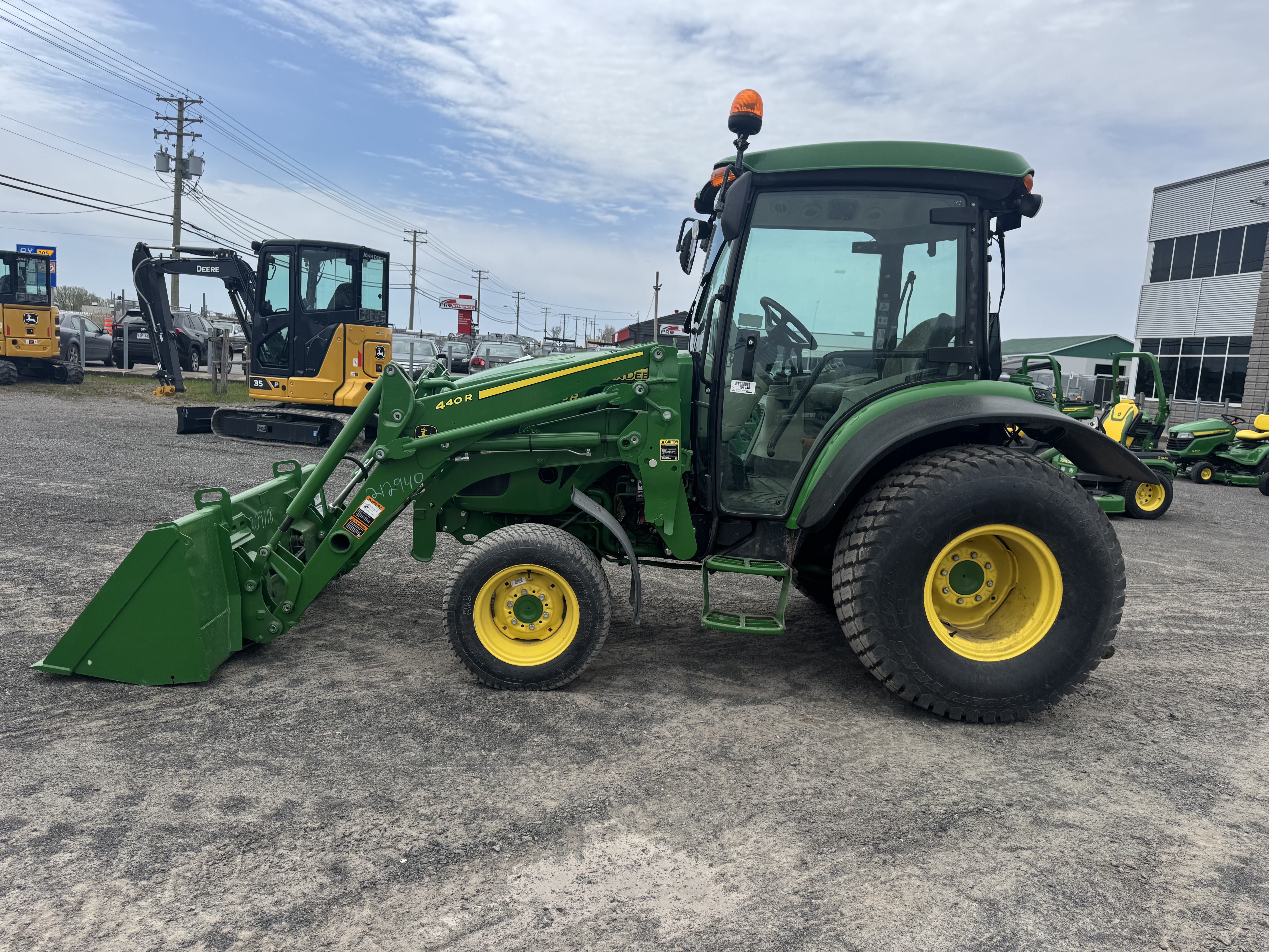 John Deere 4066R  TURF 