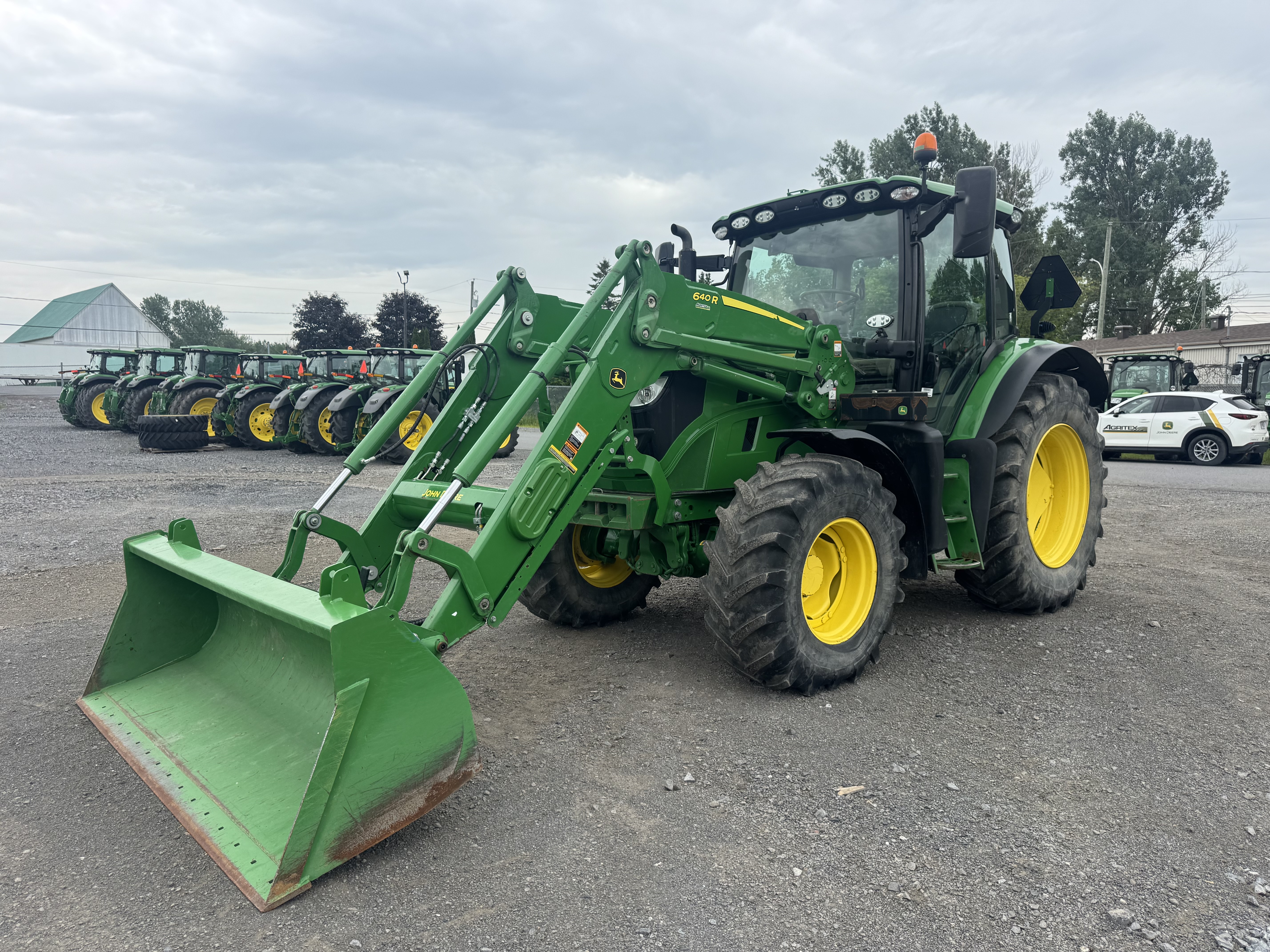 John Deere 6R 110