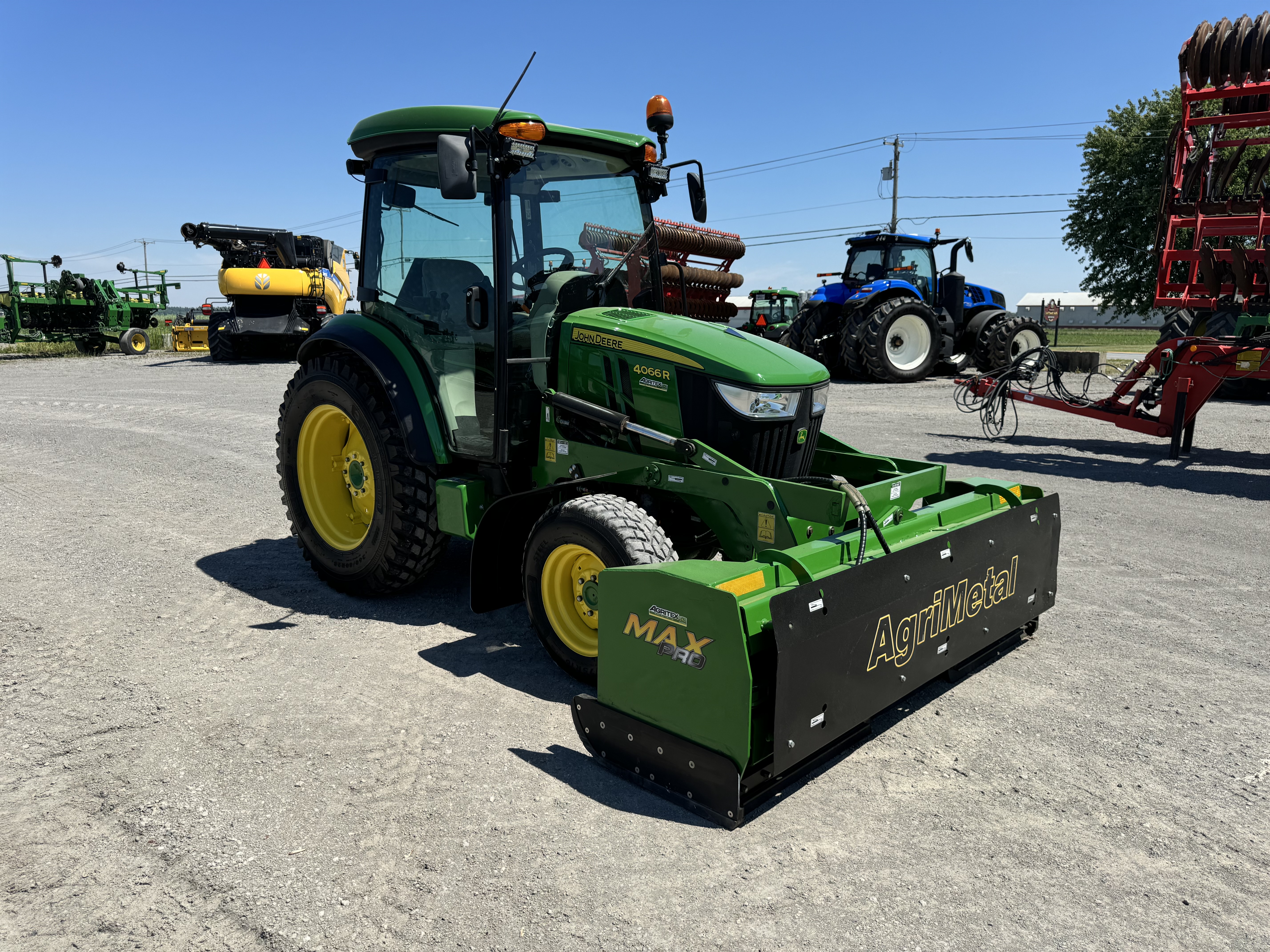 John Deere 4066R GRATTE NOKIAN   
