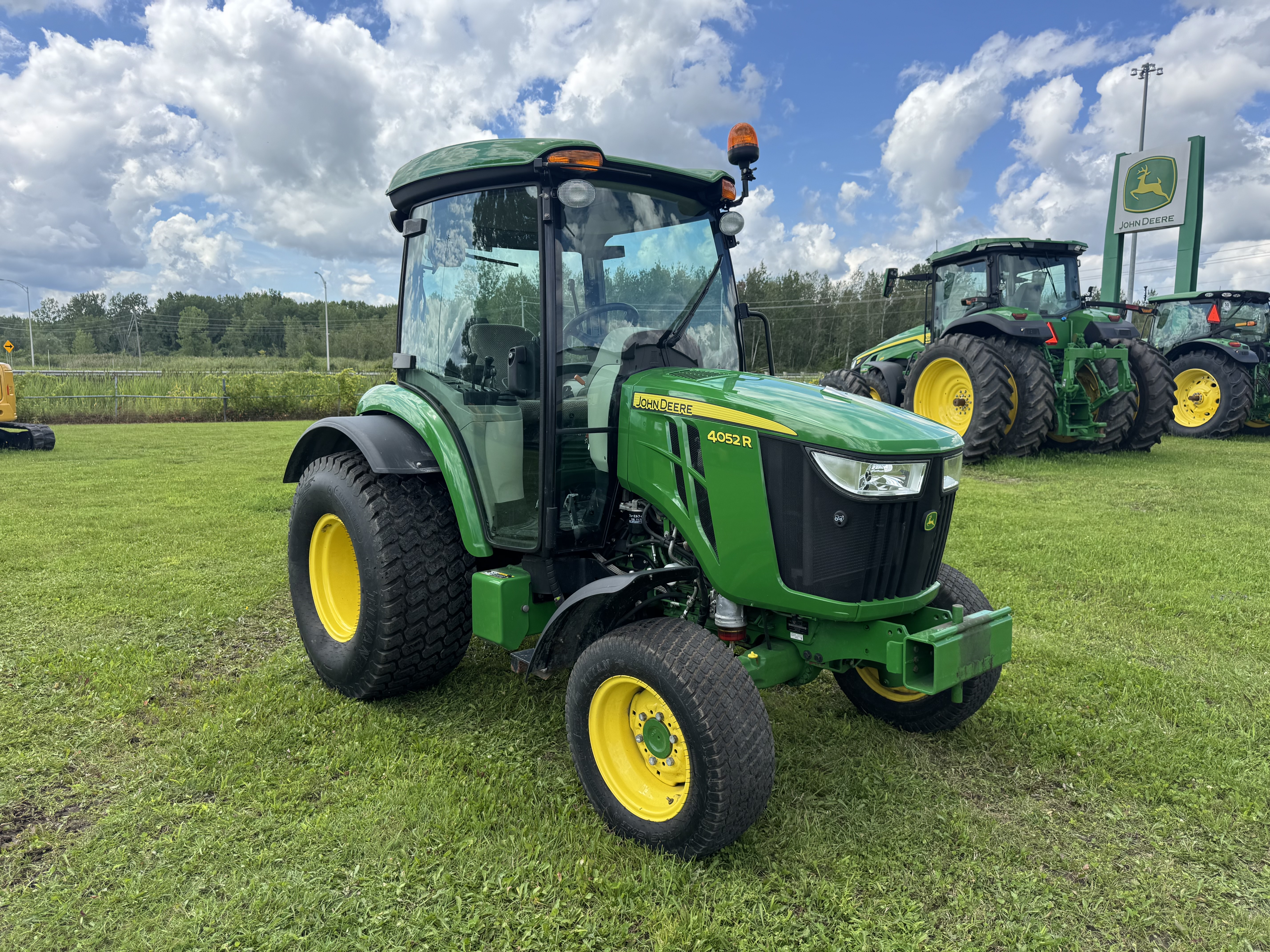 John Deere 4052R TURF