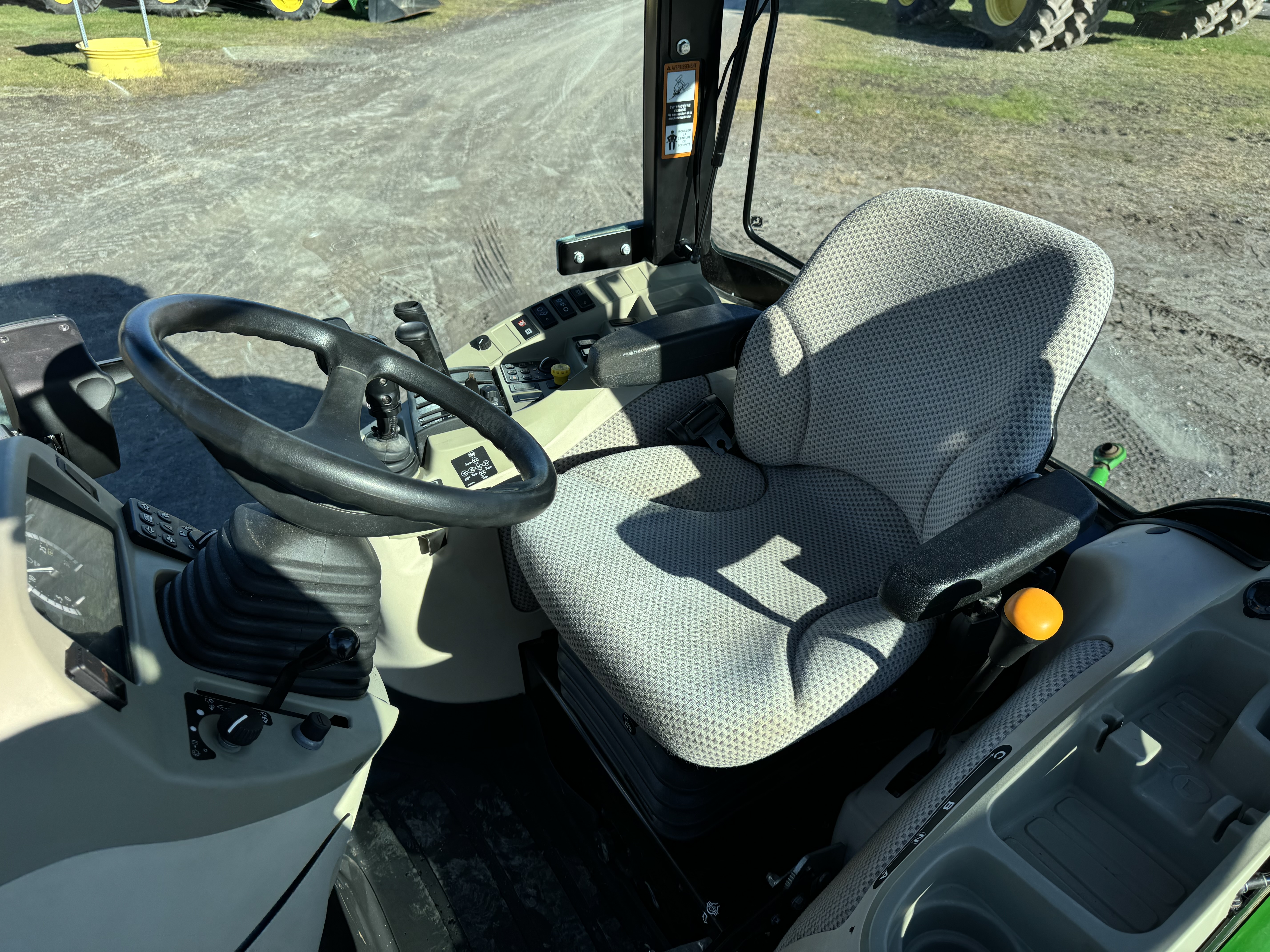 John Deere 4066R GRATTE NOKIAN 