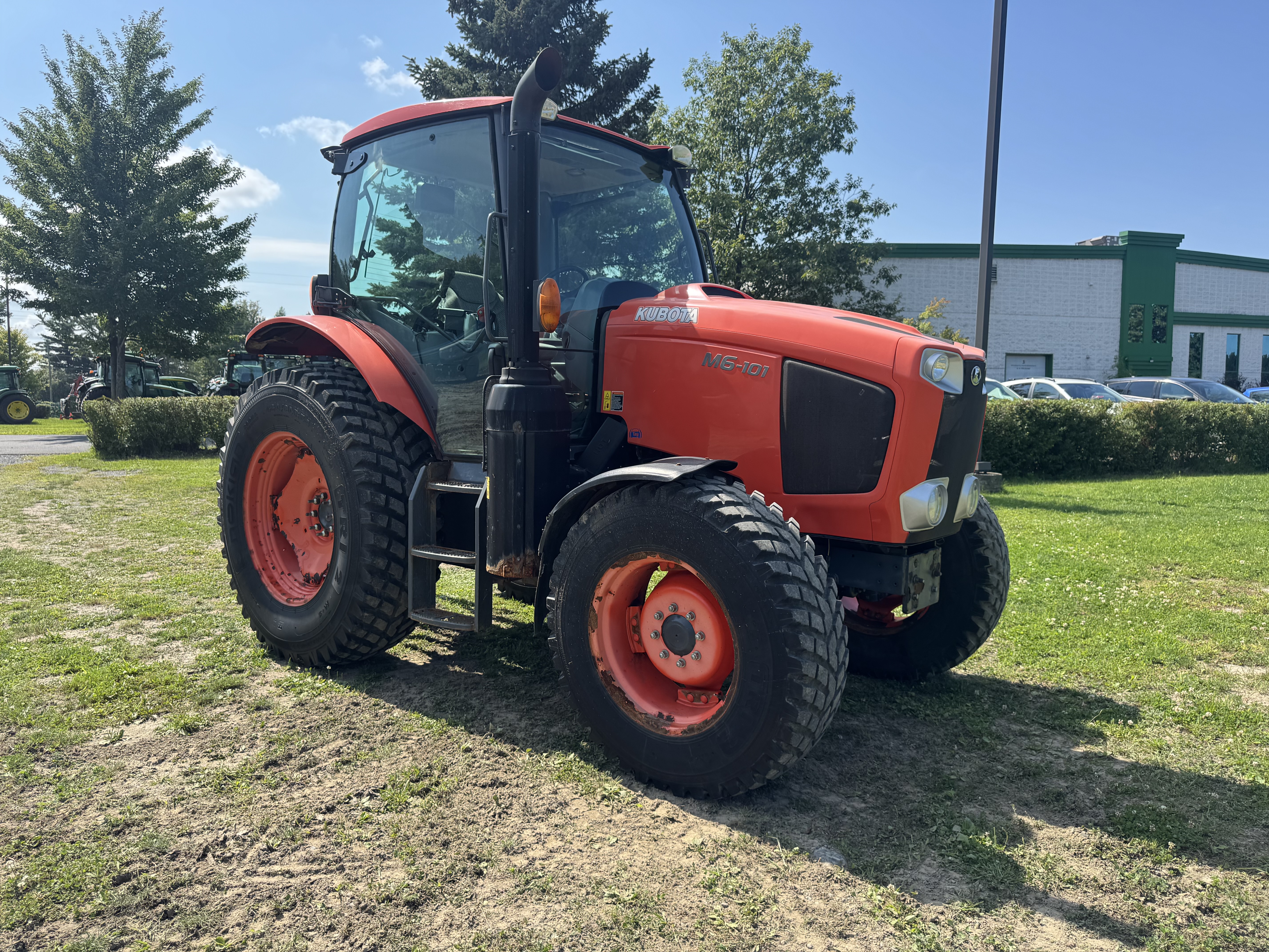 Kubota M6-101