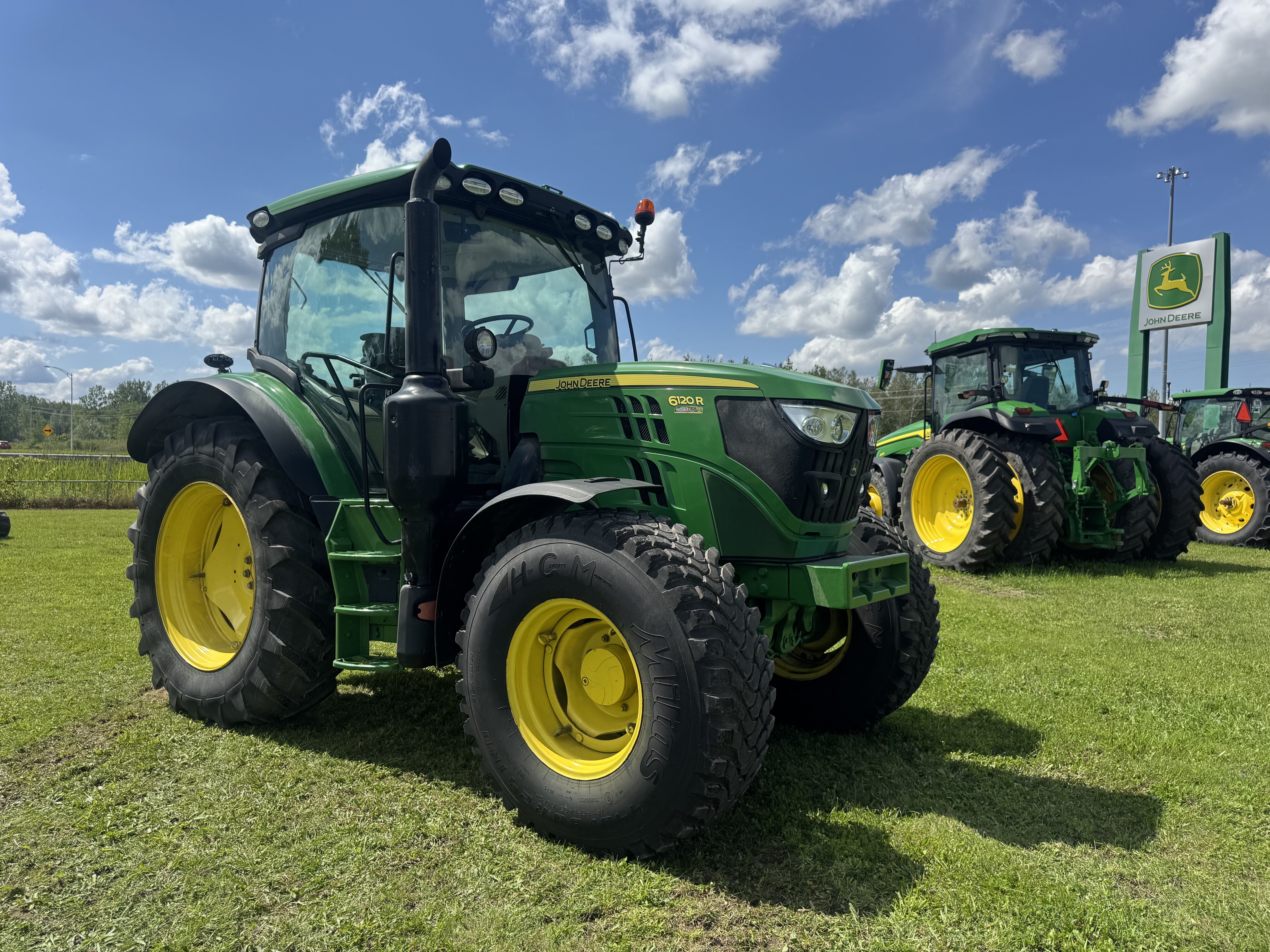 John Deere 6120R