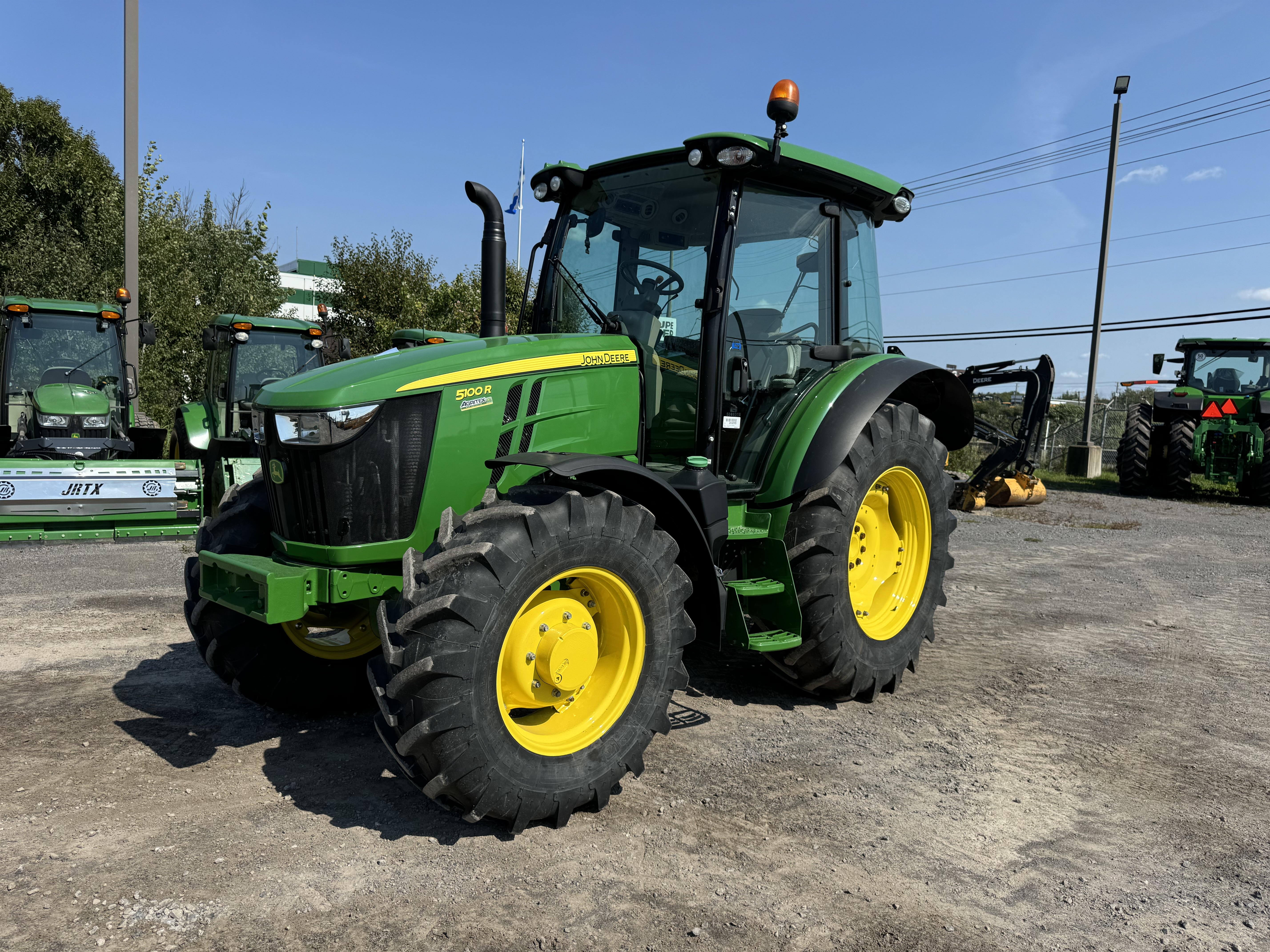 John Deere 5100R