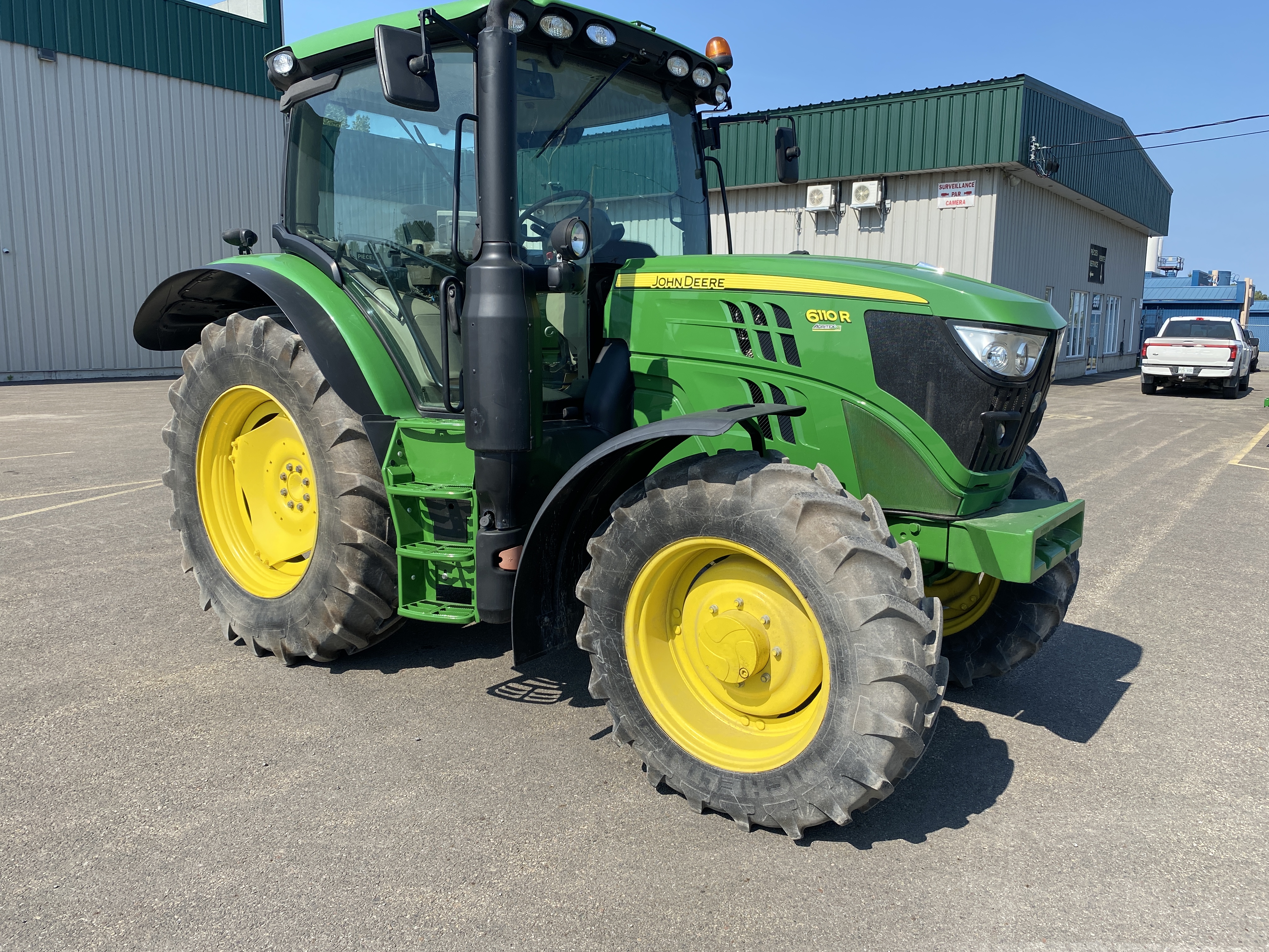 John Deere 6110R